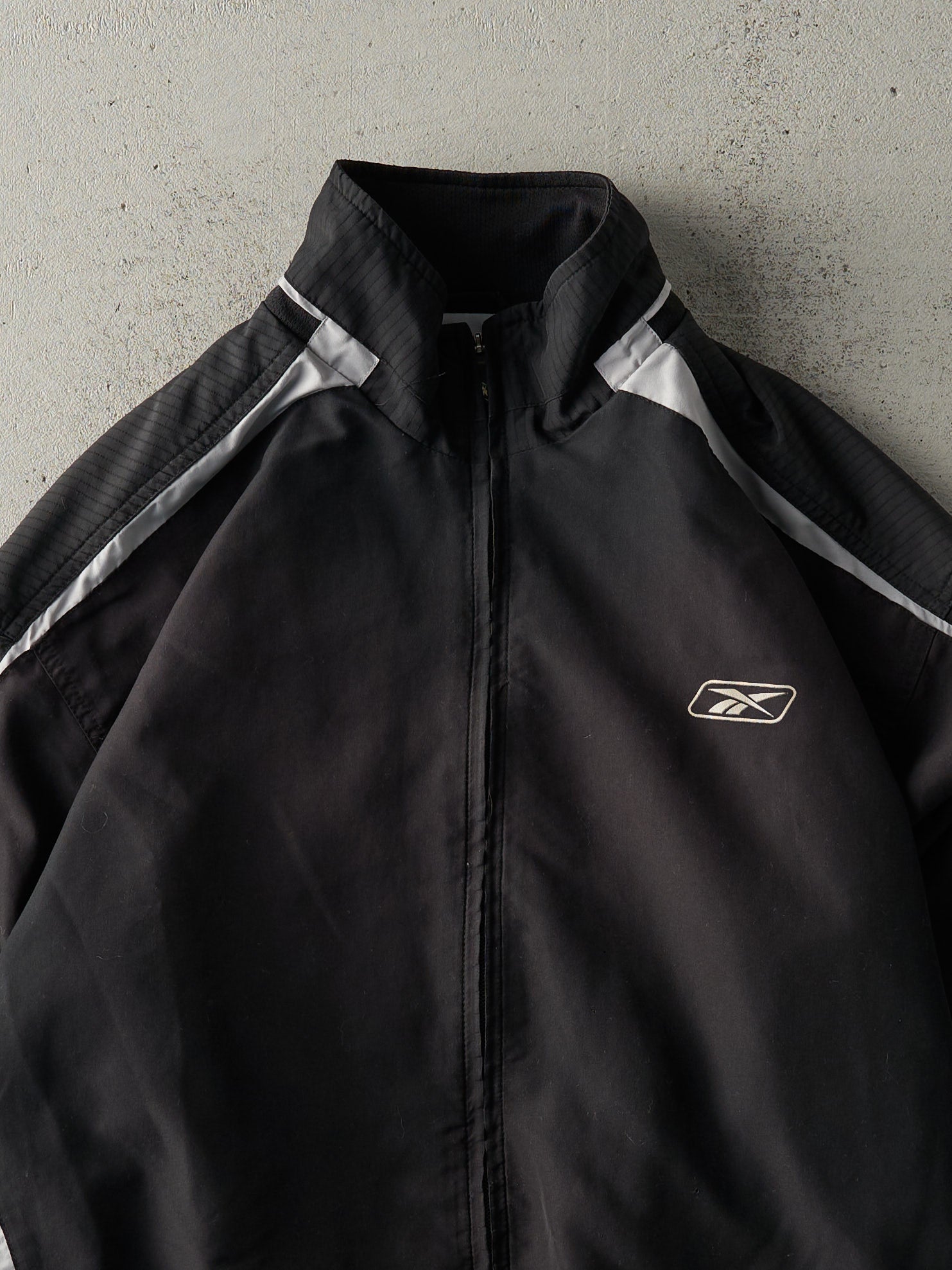 Vintage Y2K Black Reebok Windbreaker Jacket (M)