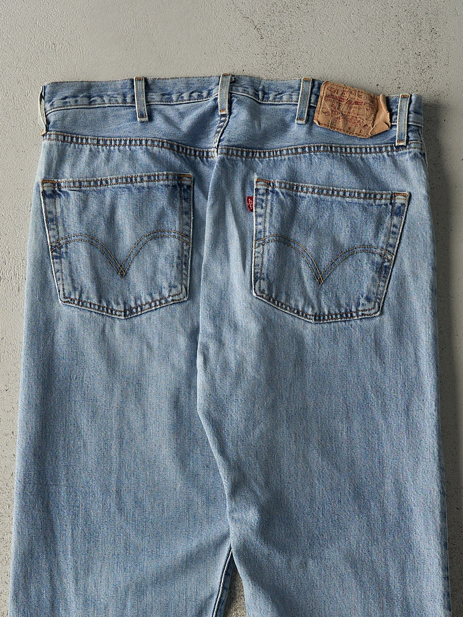 Vintage 90s Light Wash Levi's 501 Jeans (36x33)