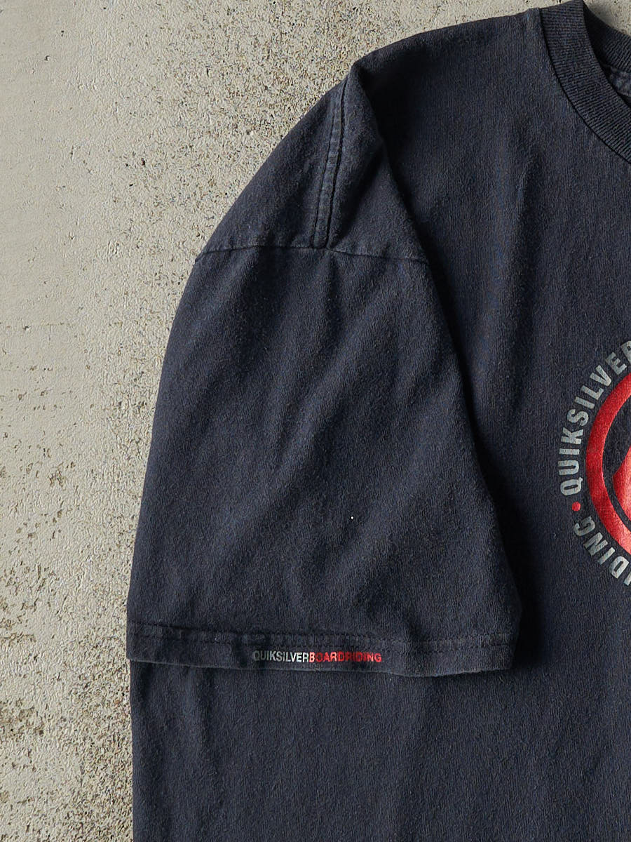 Vintage Y2K Navy Blue Quiksilver Logo Tee (L/XL)