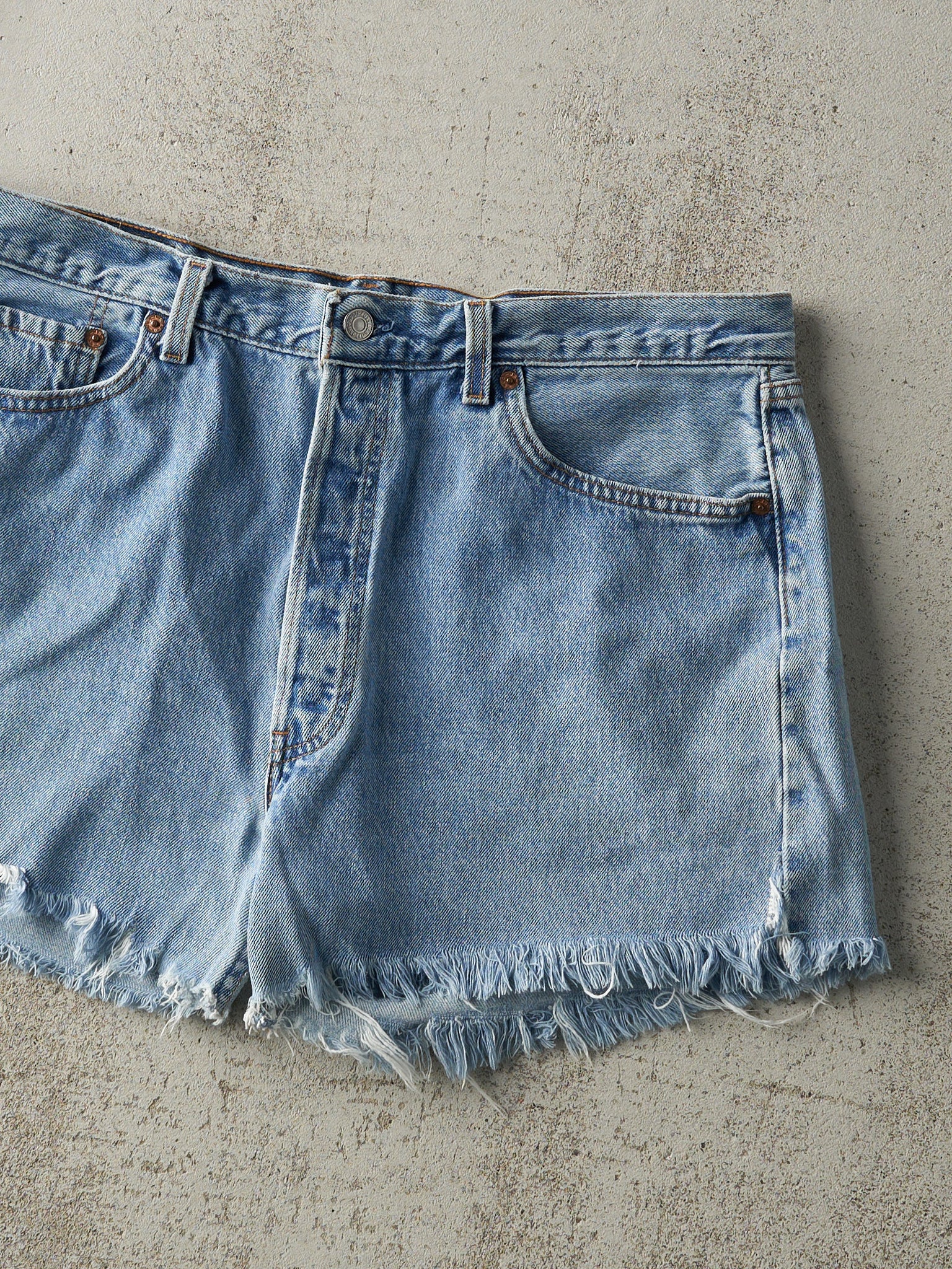 Vintage 90s Light Wash Levi's 501 Cut Off Jean Shorts (36x4)