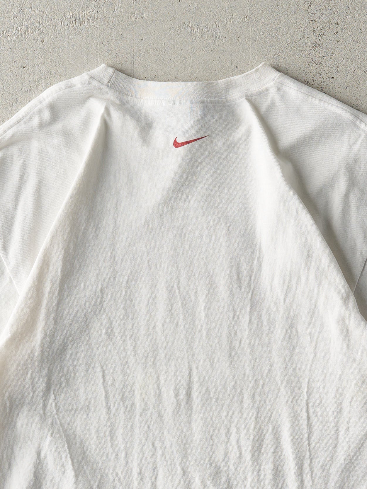 Vintage Y2K White & Red Nike Logo Tee (M)