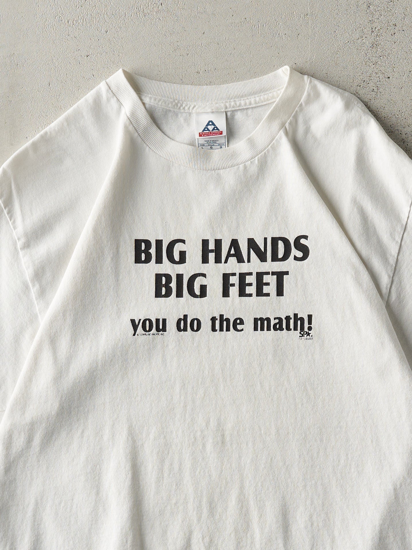 Vintage Y2K White "Big Hands, Big Feet..." Slogan Tee (M)