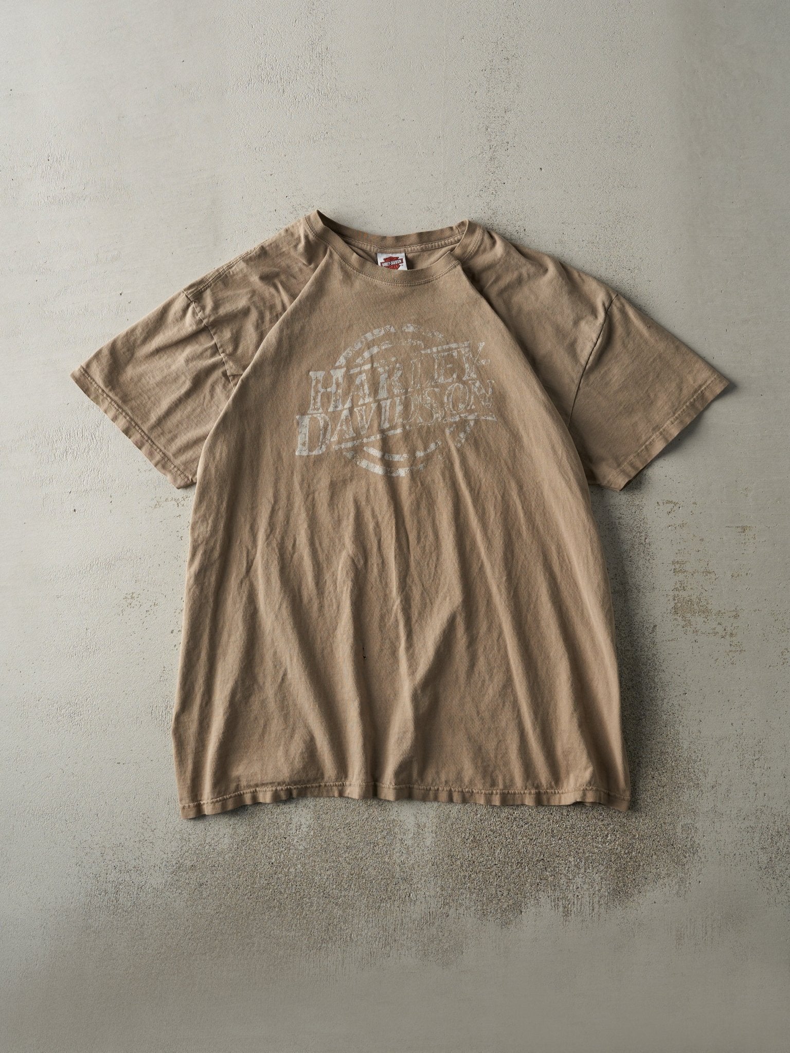 Vintage 11' Beige Regina Saskatchewan Harley Davidson Tee (XXL)