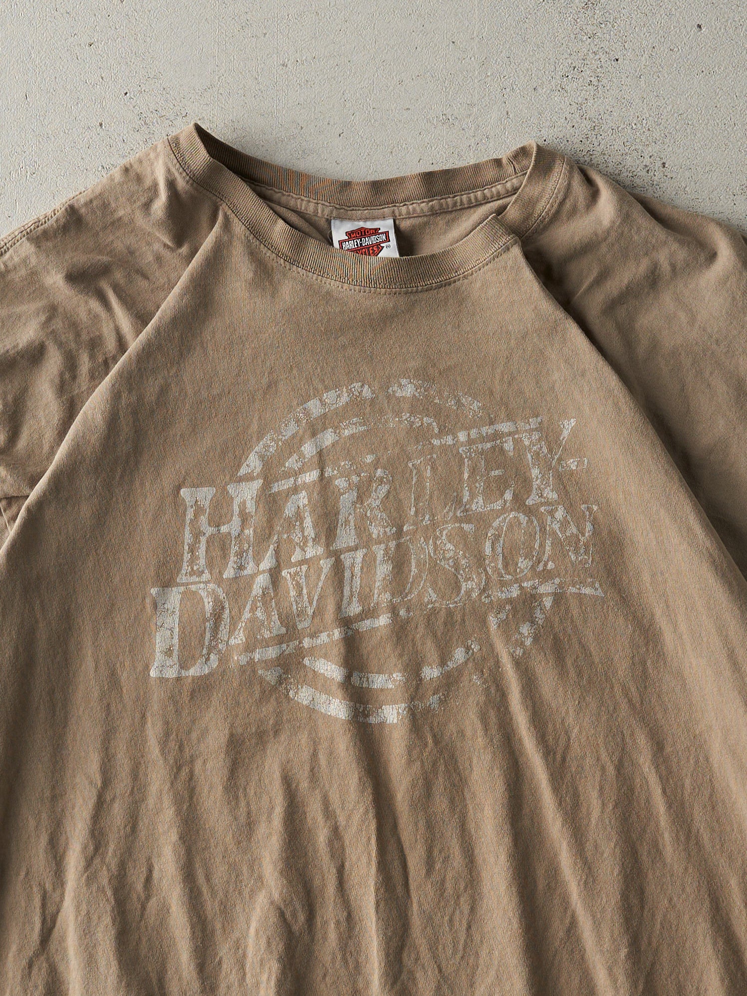 Vintage 11' Beige Regina Saskatchewan Harley Davidson Tee (XXL)