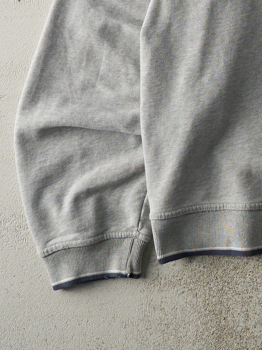 Vintage 90s Grey & Navy Gap Athletic Felt Logo Crewneck (L)