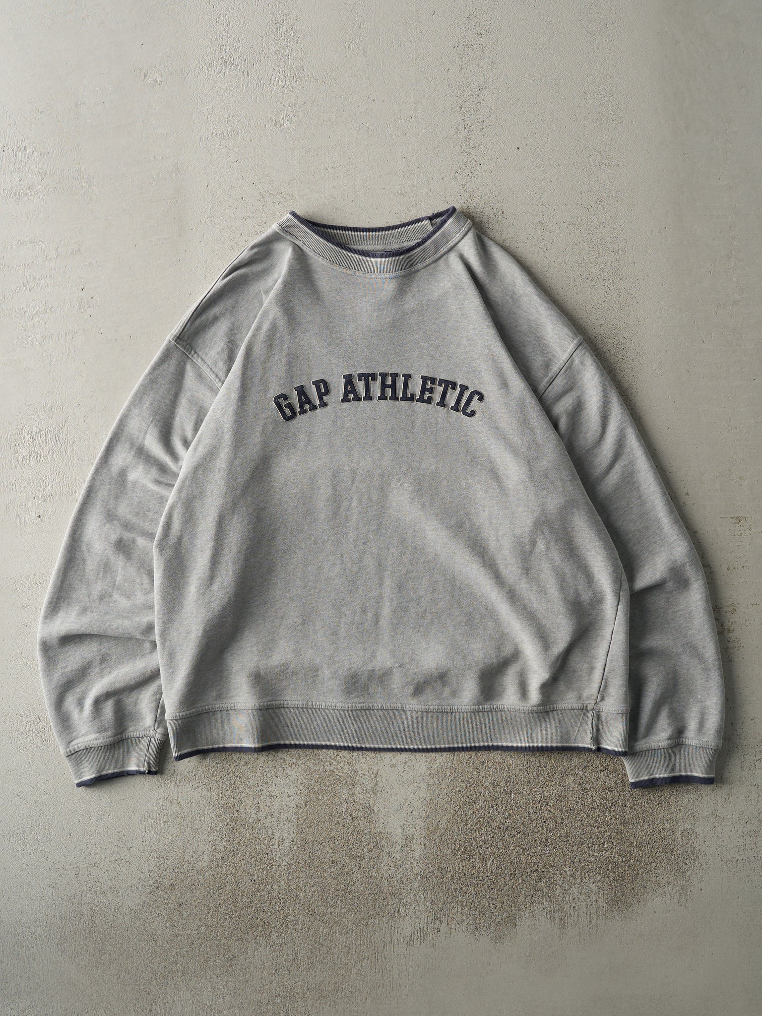 Vintage 90s Grey & Navy Gap Athletic Felt Logo Crewneck (L)