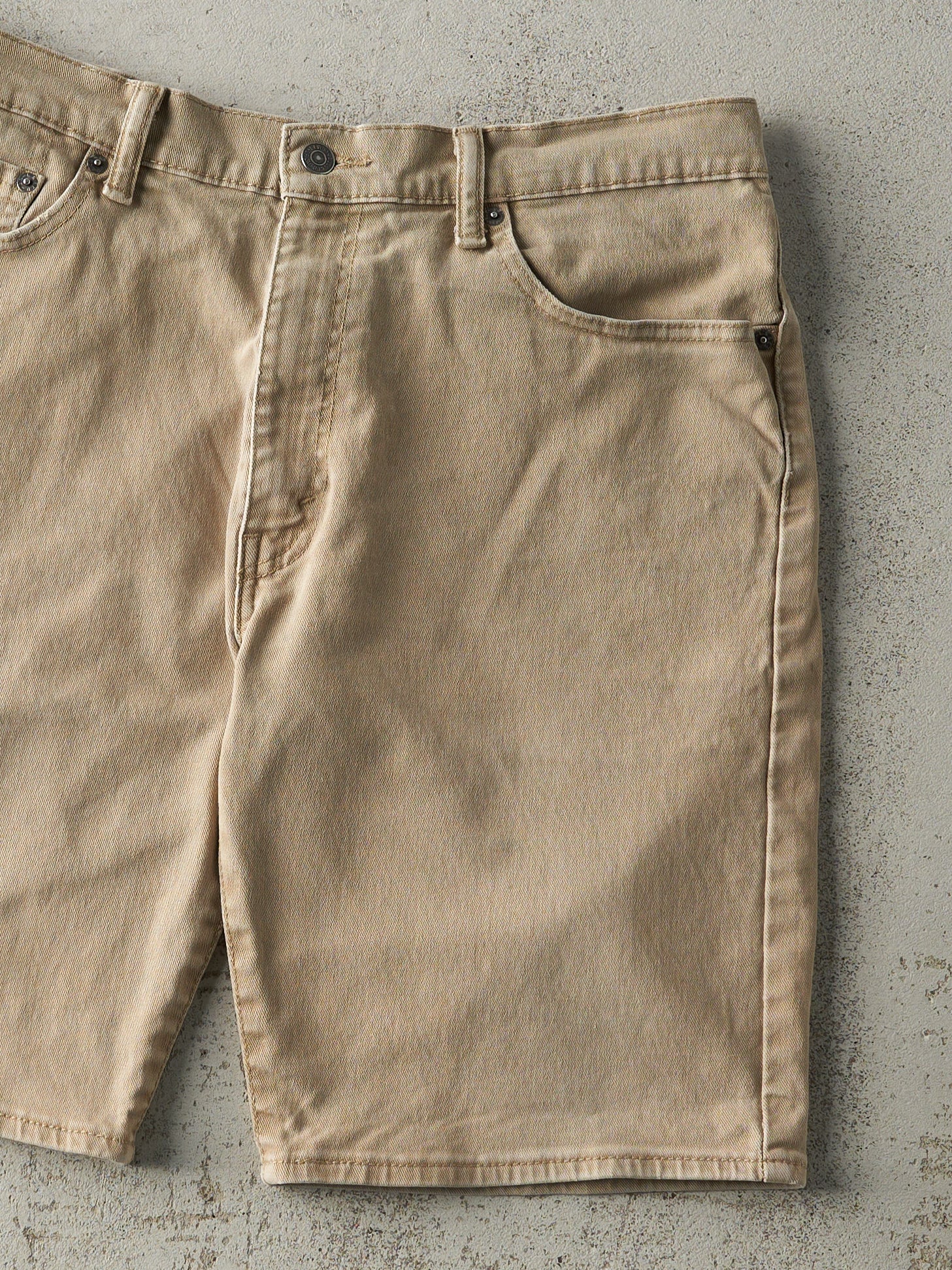 Vintage Y2K Beige Levi's 505 Shorts (35x9.5)