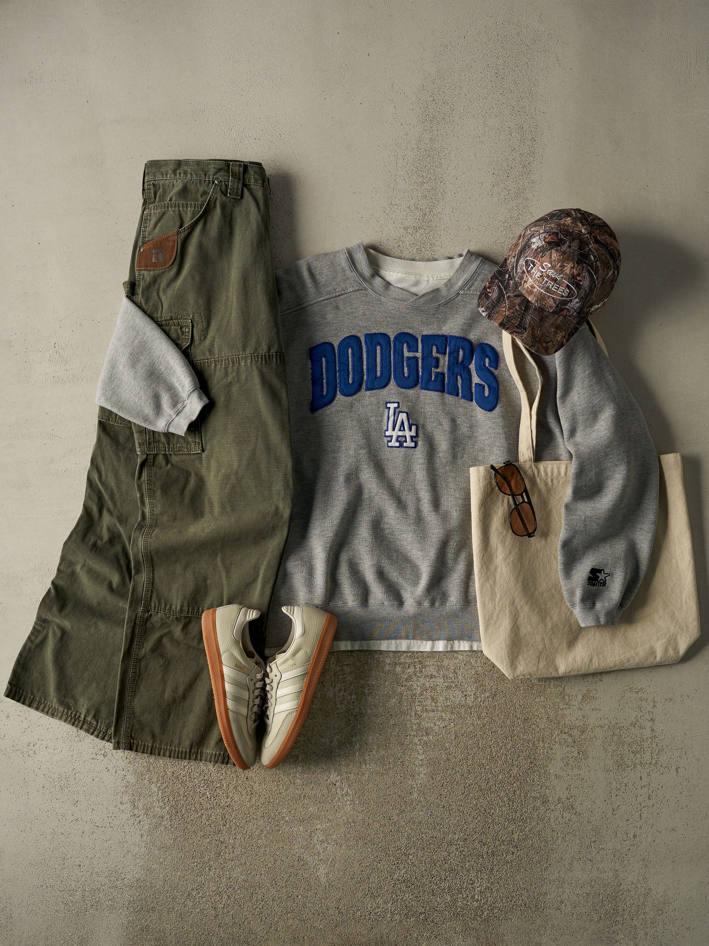Vintage 90s Grey Los Angeles Dodgers Starter Embroidered Crewneck (L/XL)