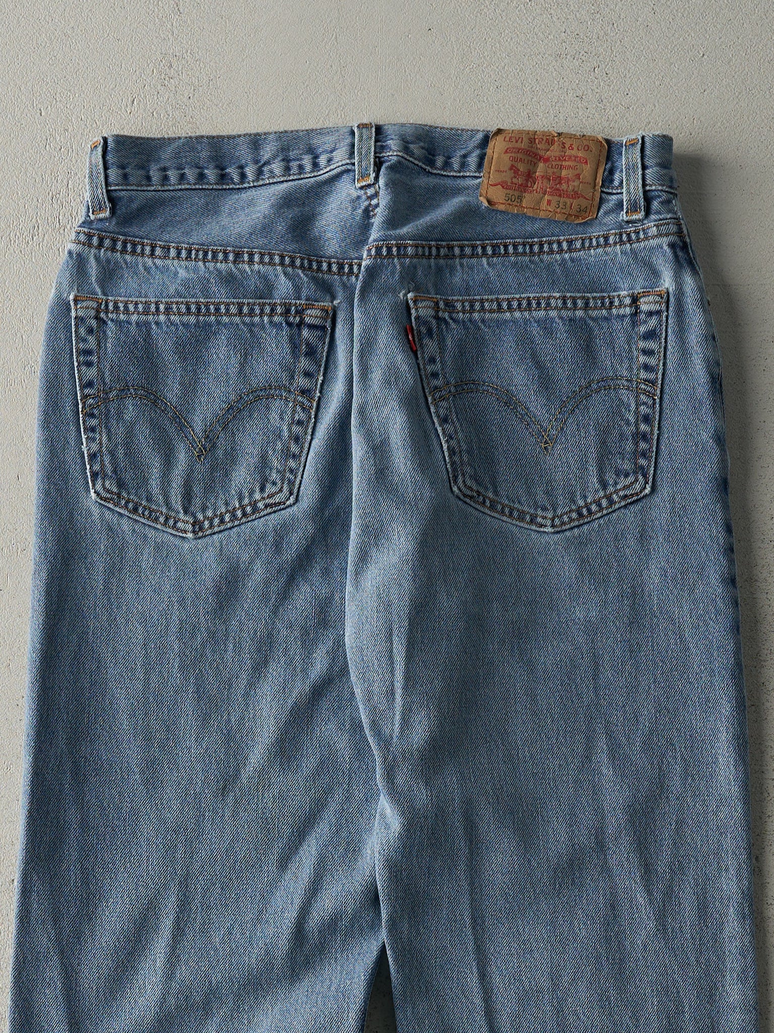 Vintage Y2K Light Wash Levi's 505 Jeans (31x32)