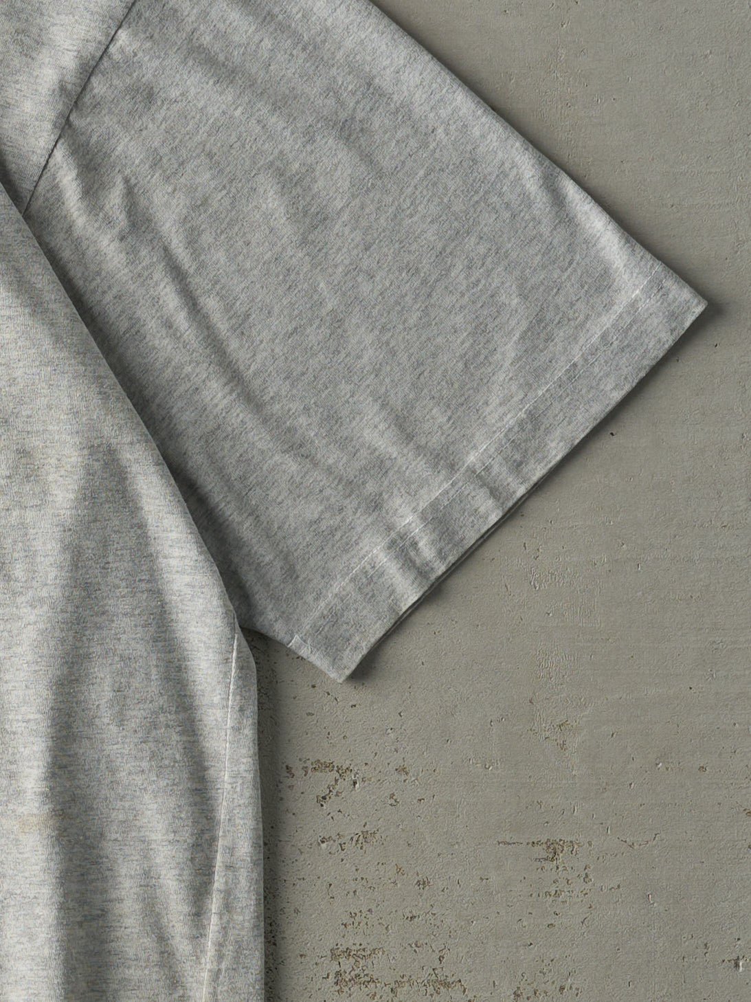 Vintage 94' Grey Guess Jeans Logo Tee (XL)