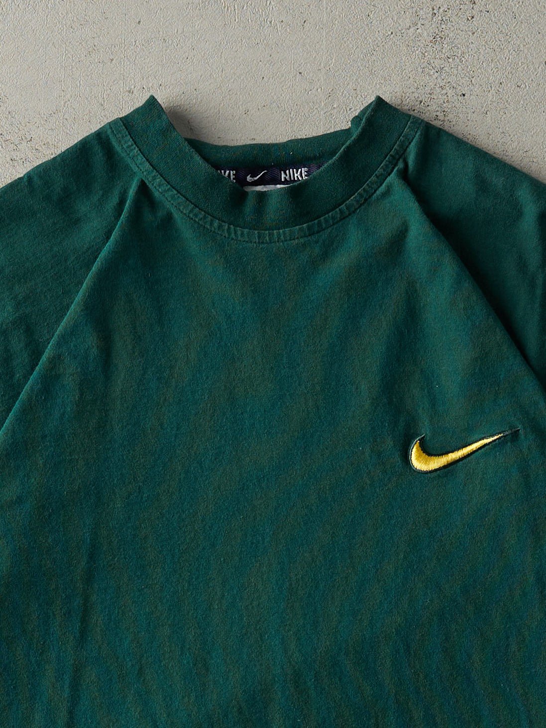 Vintage 90s Forest Green Embroidered Nike Swoosh Tee (M)