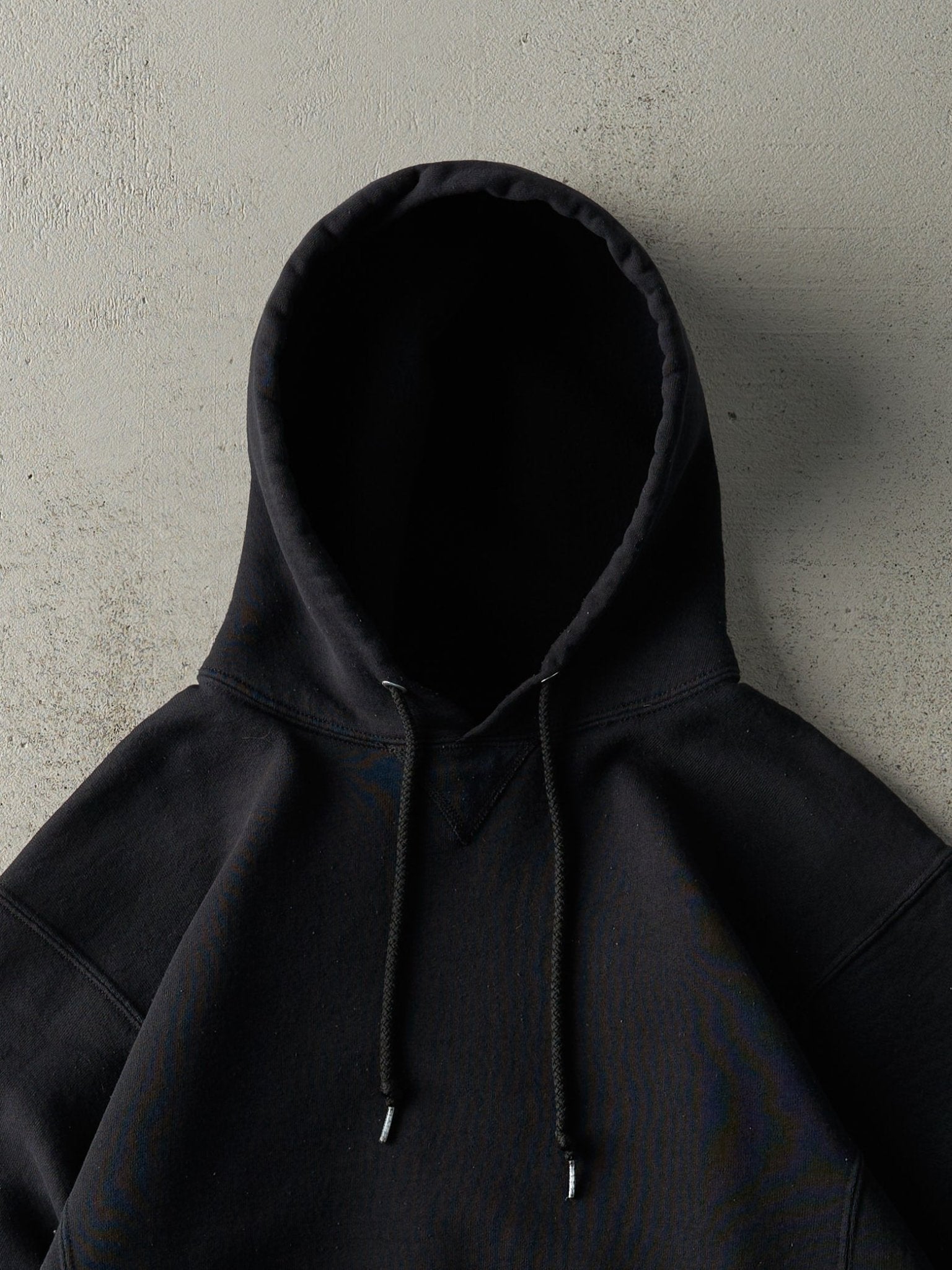 Vintage Y2K Black Blank Russell Athletic Hoodie (M)