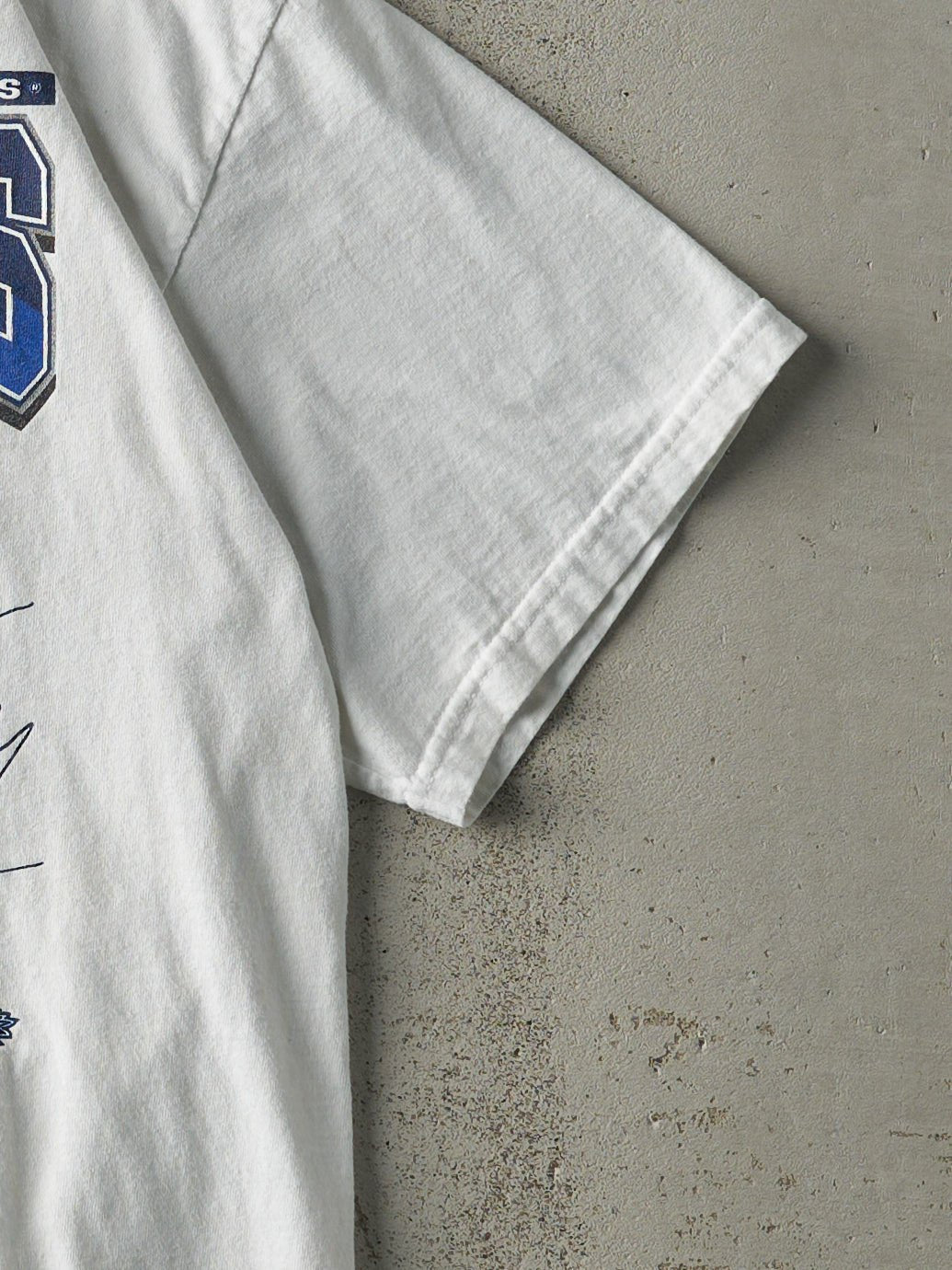 Vintage Y2K White Toronto Maple Leafs Collectors Edition Tee (M)