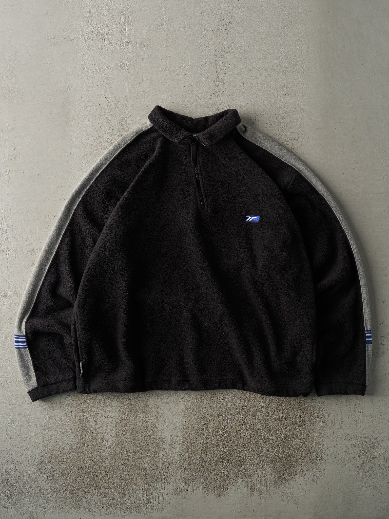 Vintage Y2K Black & Grey Reebok Fleece Quarter Zip (L)