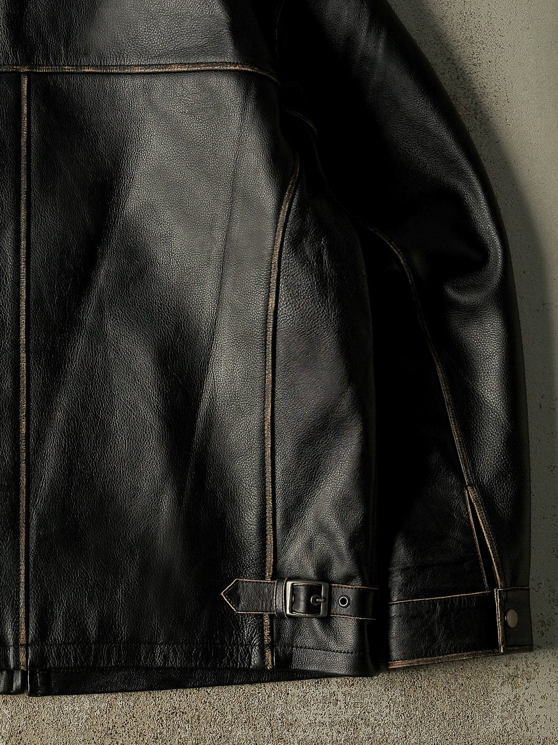 The 90s Cut Leather Jacket - Solid Black