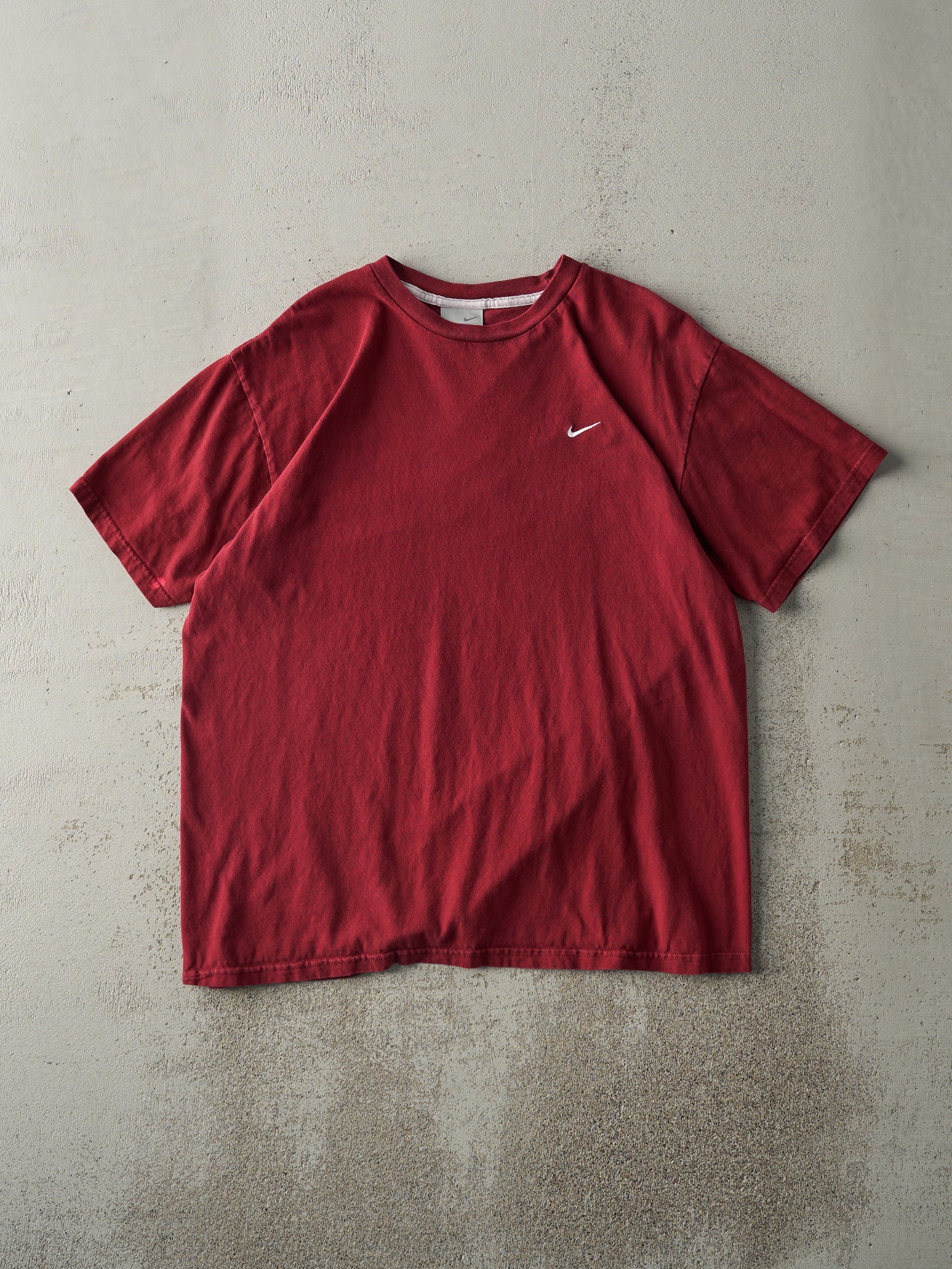 Vintage Y2K Burgundy Embroidered Nike Swoosh Tee (M)