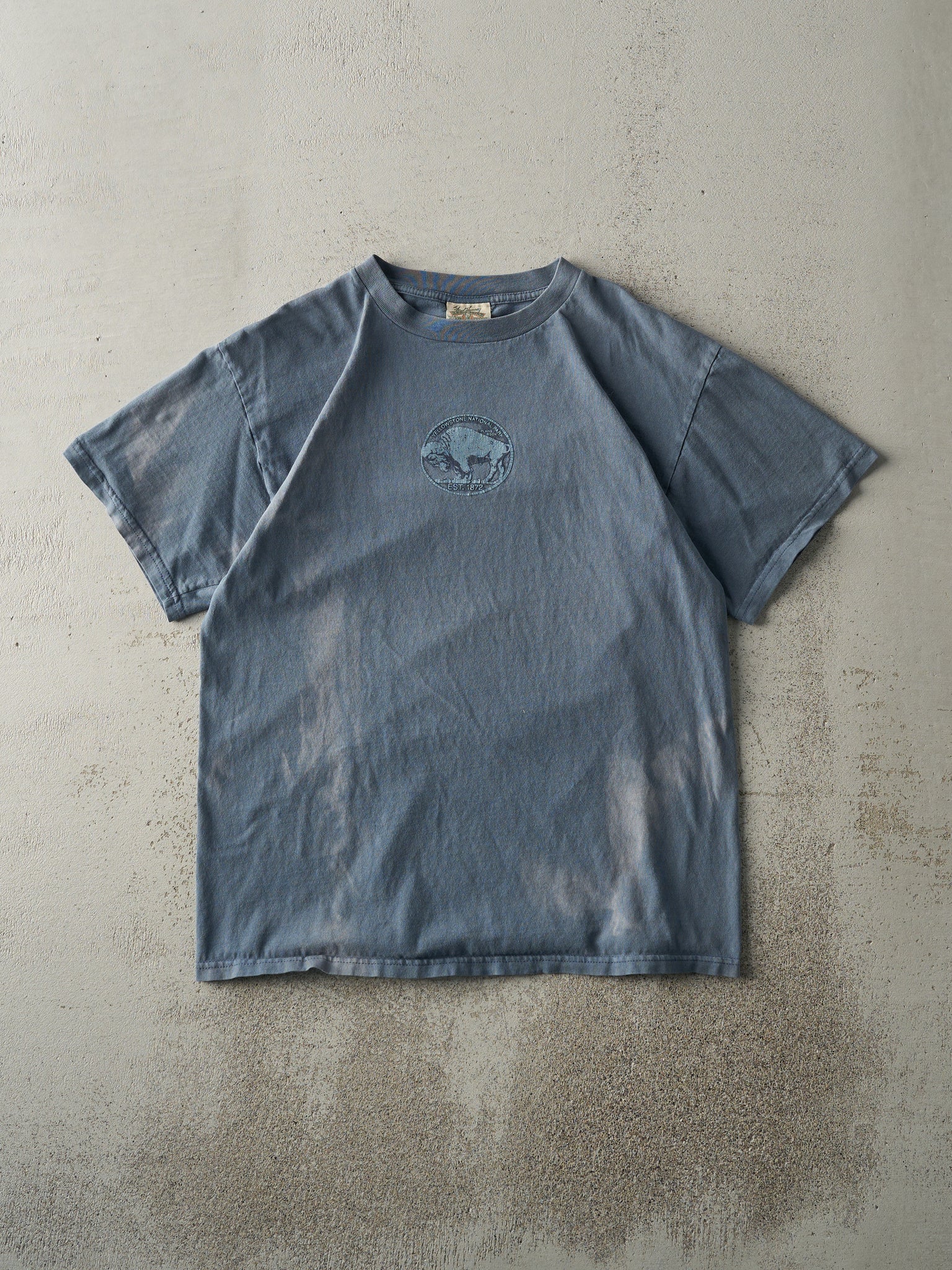 Vintage Y2K Blue Sun Faded Yellowstone National Park Tee (M)