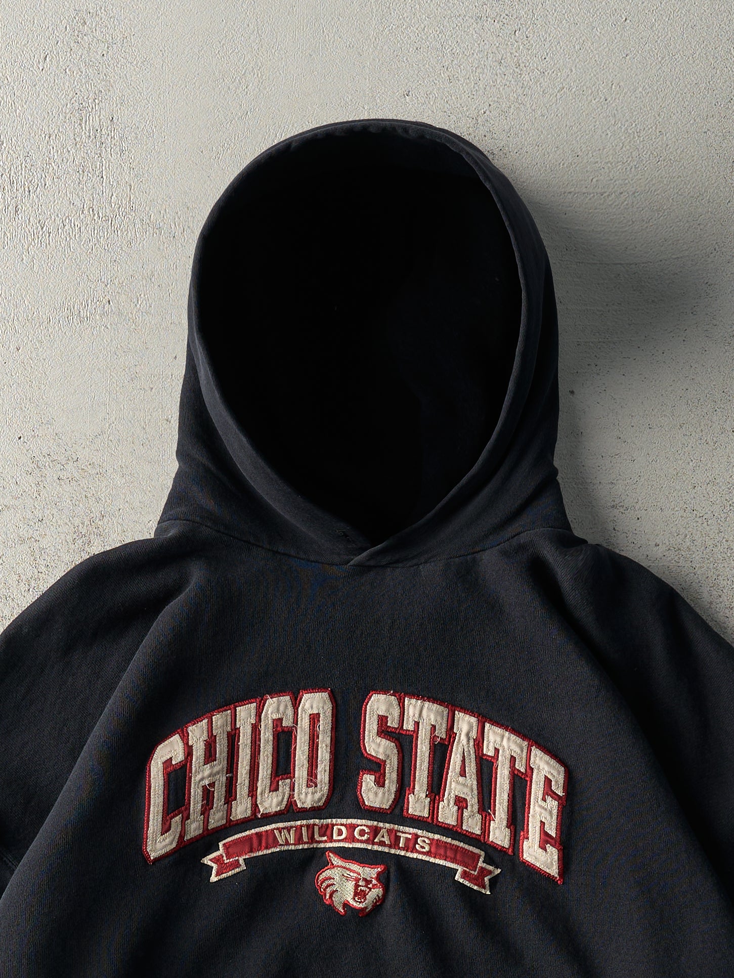 Vintage Y2K Black Chico State Wildcats Russell Athletic Hoodie (L/XL)