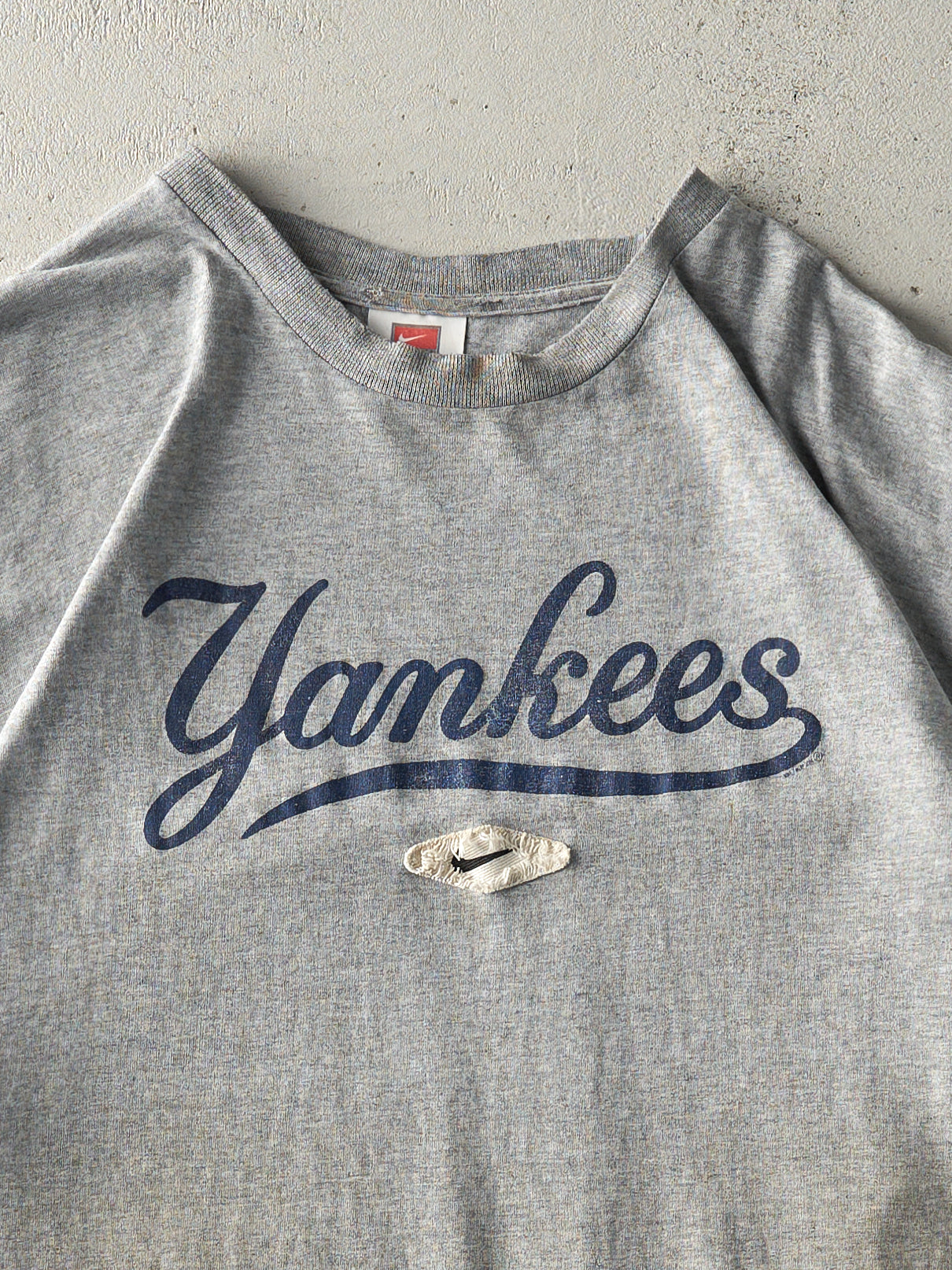 Vintage 06' Grey New York Yankees Nike Tee (XXL)