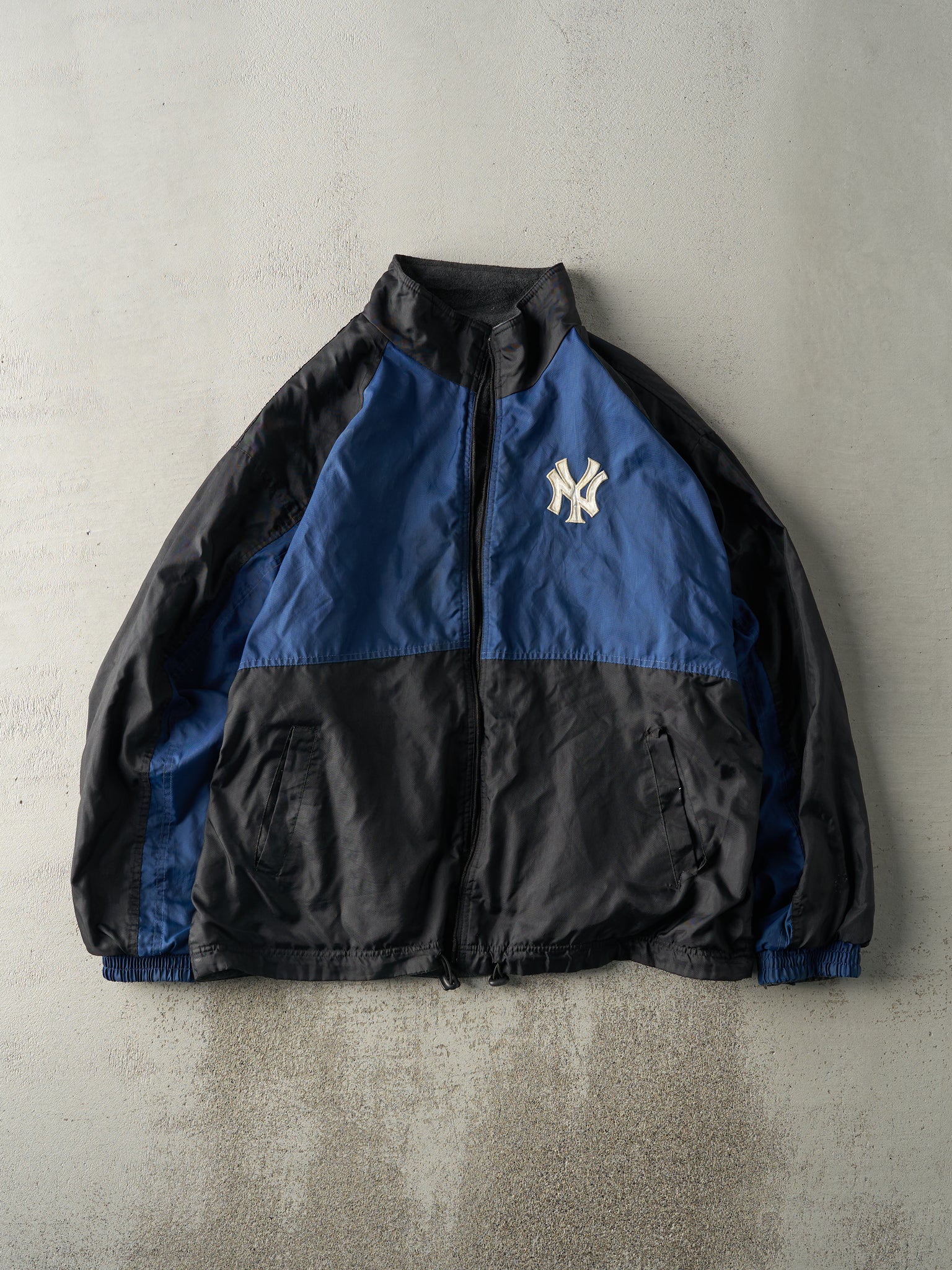 Vintage 90s Navy Blue, Black & Grey New York Yankees Fleece Lined Jacket (XL)