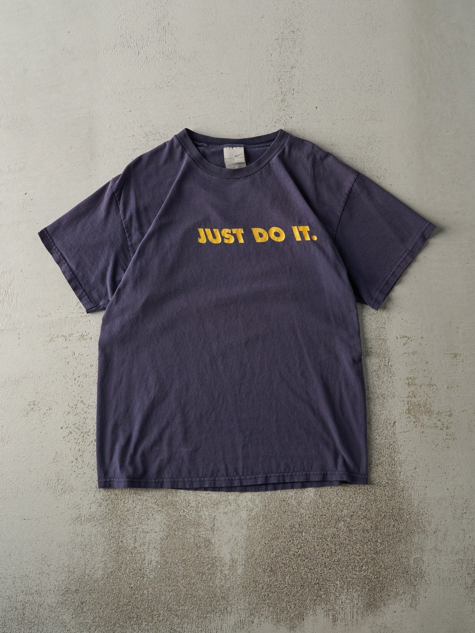 Vintage Y2K Navy Blue Nike "Just Do It" Tee (M)