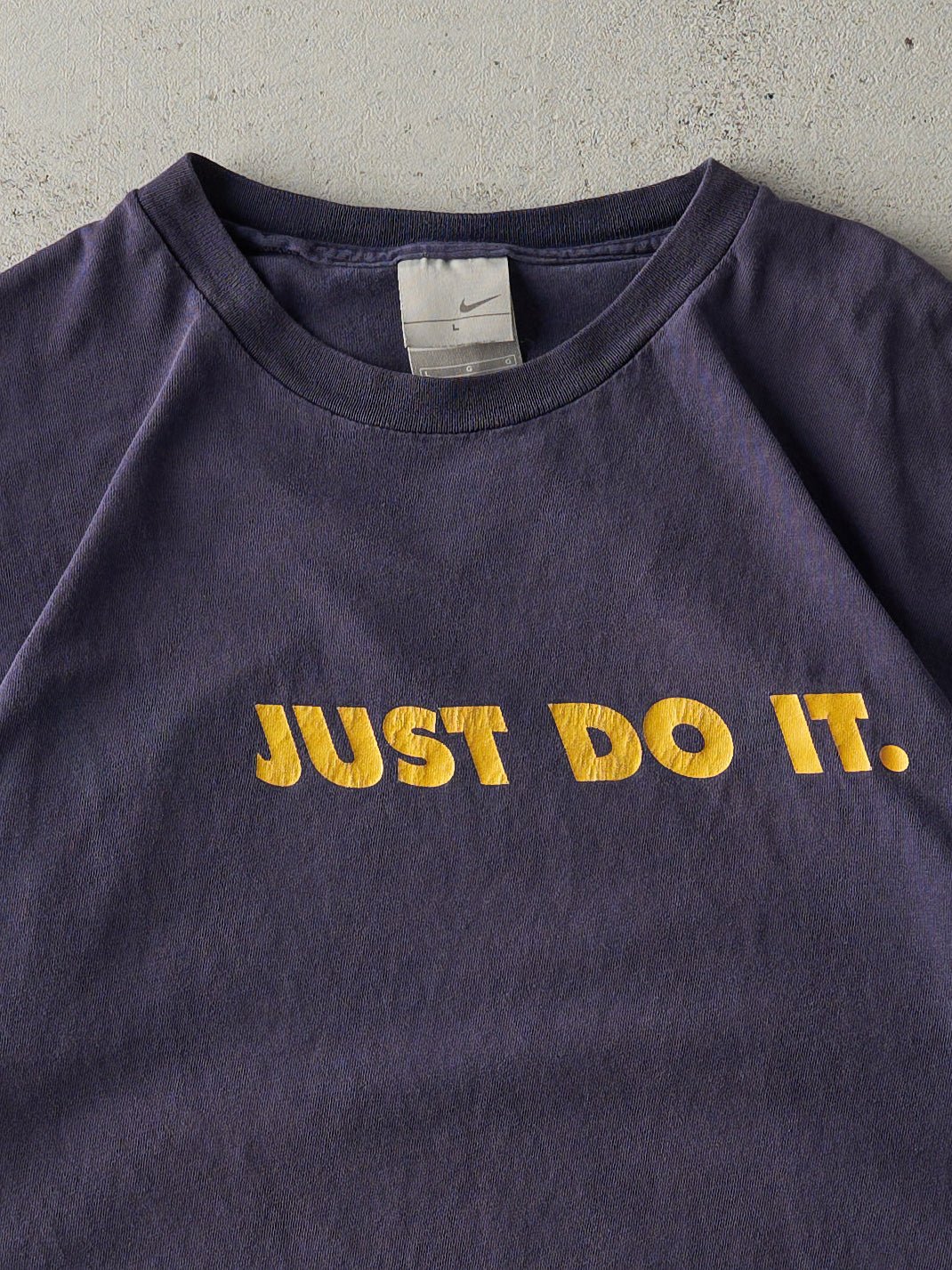 Vintage Y2K Navy Blue Nike "Just Do It" Tee (M)