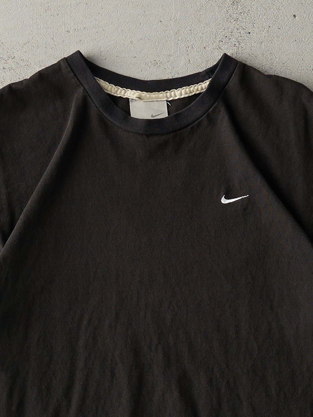 Vintage Y2K Black Nike Swoosh Embroidered Tee (M)