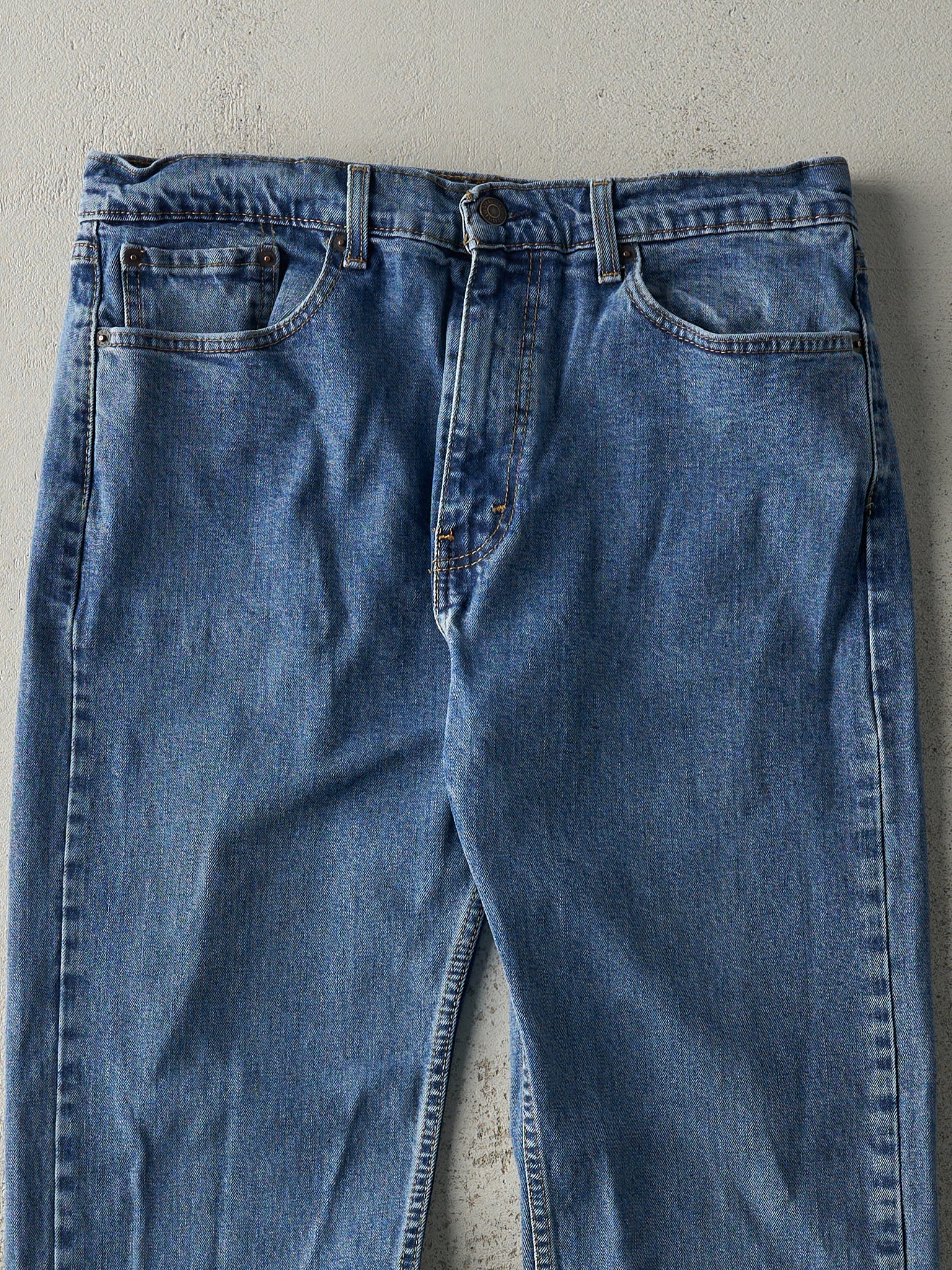 Vintage Y2K Mid Wash Levi's 505 Jeans (33x30.5)