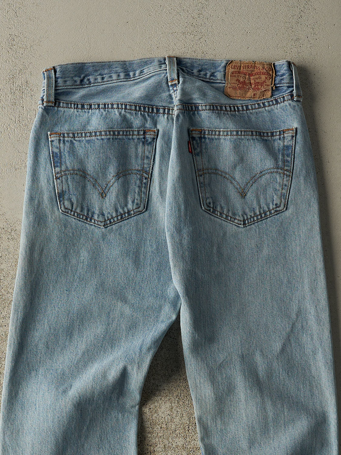 Vintage 90s Light Wash Levi's 501 Jeans (31x31.5)