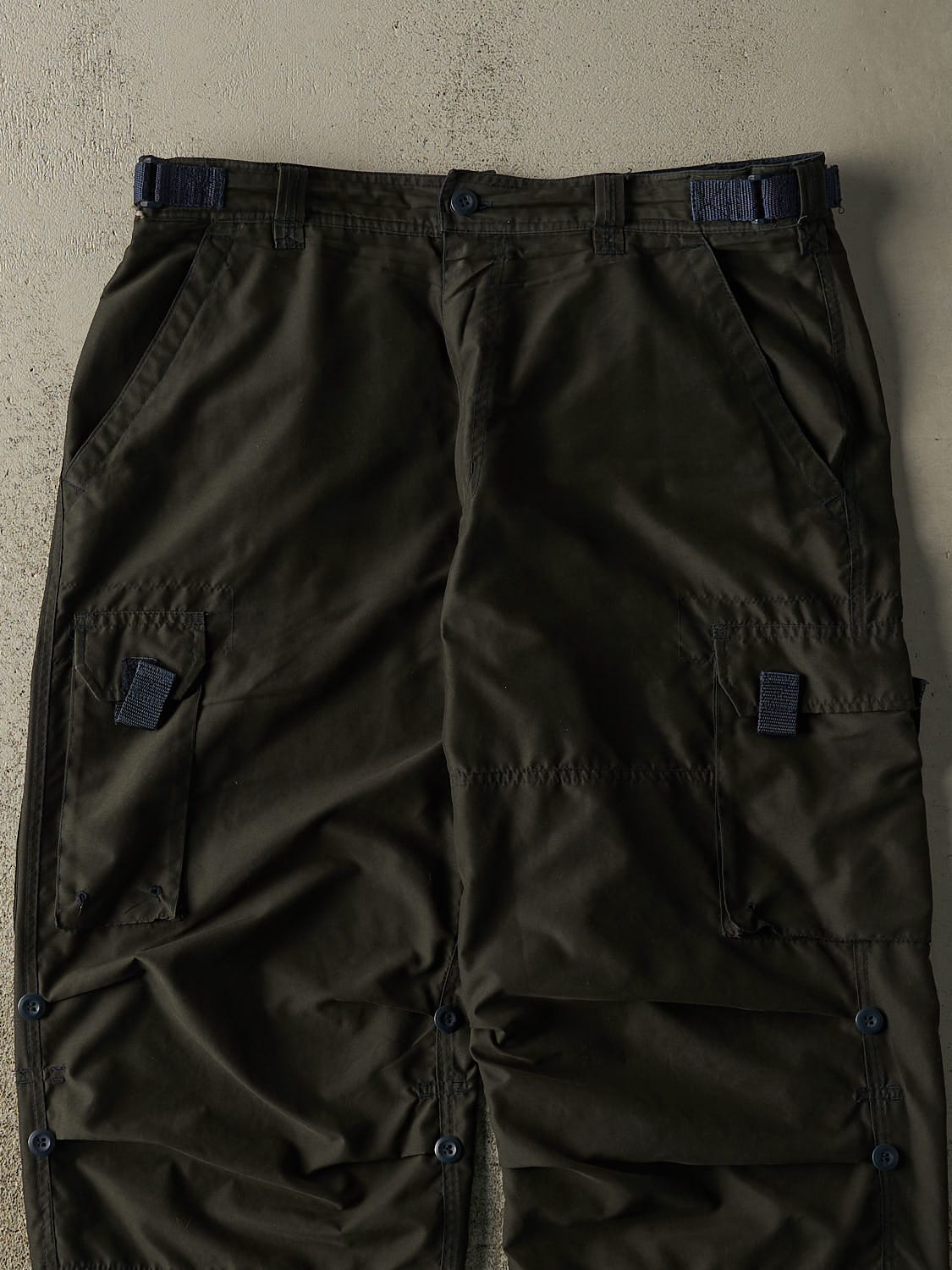Vintage Y2K Green Lightweight Cargo Pants (36.5x26.5)