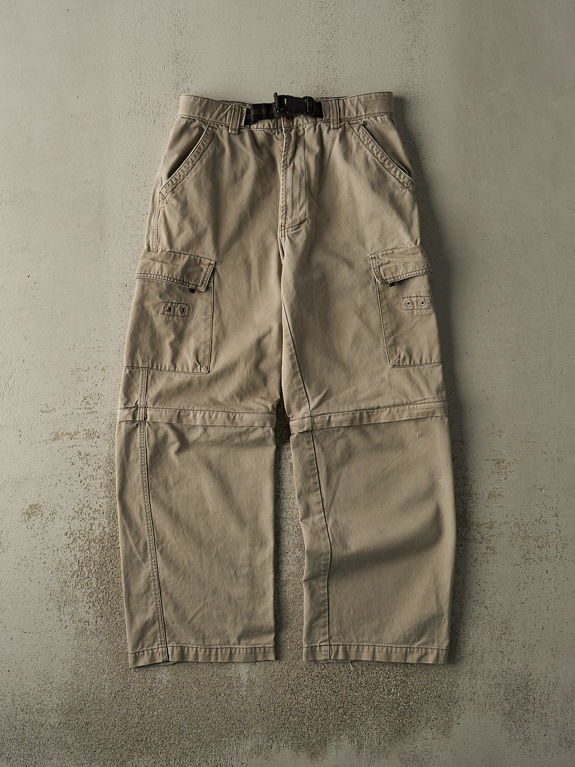 Vintage 90s Beige Cargo Zip Off Pants (32.5x30)