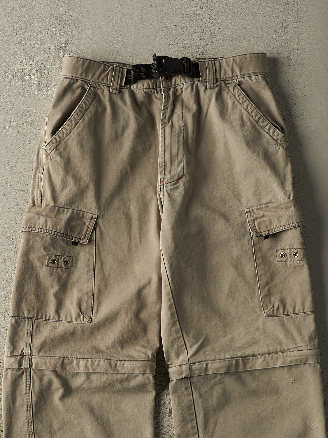 Vintage 90s Beige Cargo Zip Off Pants (32.5x30)