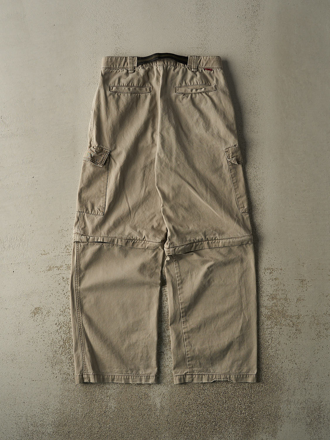 Vintage 90s Beige Cargo Zip Off Pants (32.5x30)