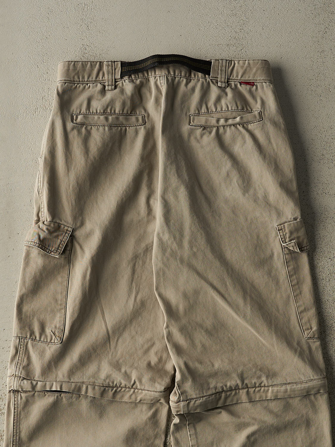 Vintage 90s Beige Cargo Zip Off Pants (32.5x30)