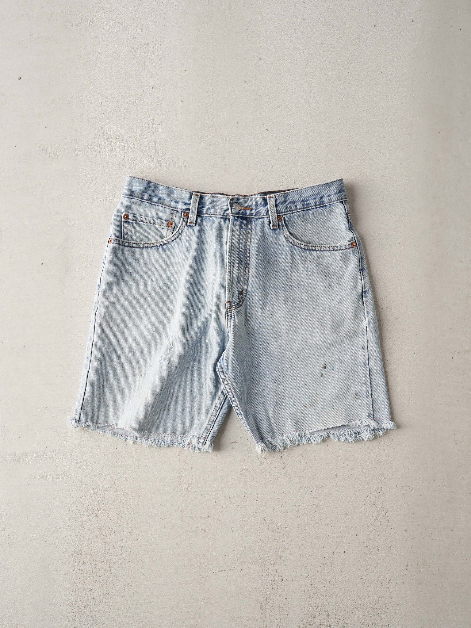 Vintage Y2K Light Wash Levis 505 Cutoff Denim Shorts (32x8)