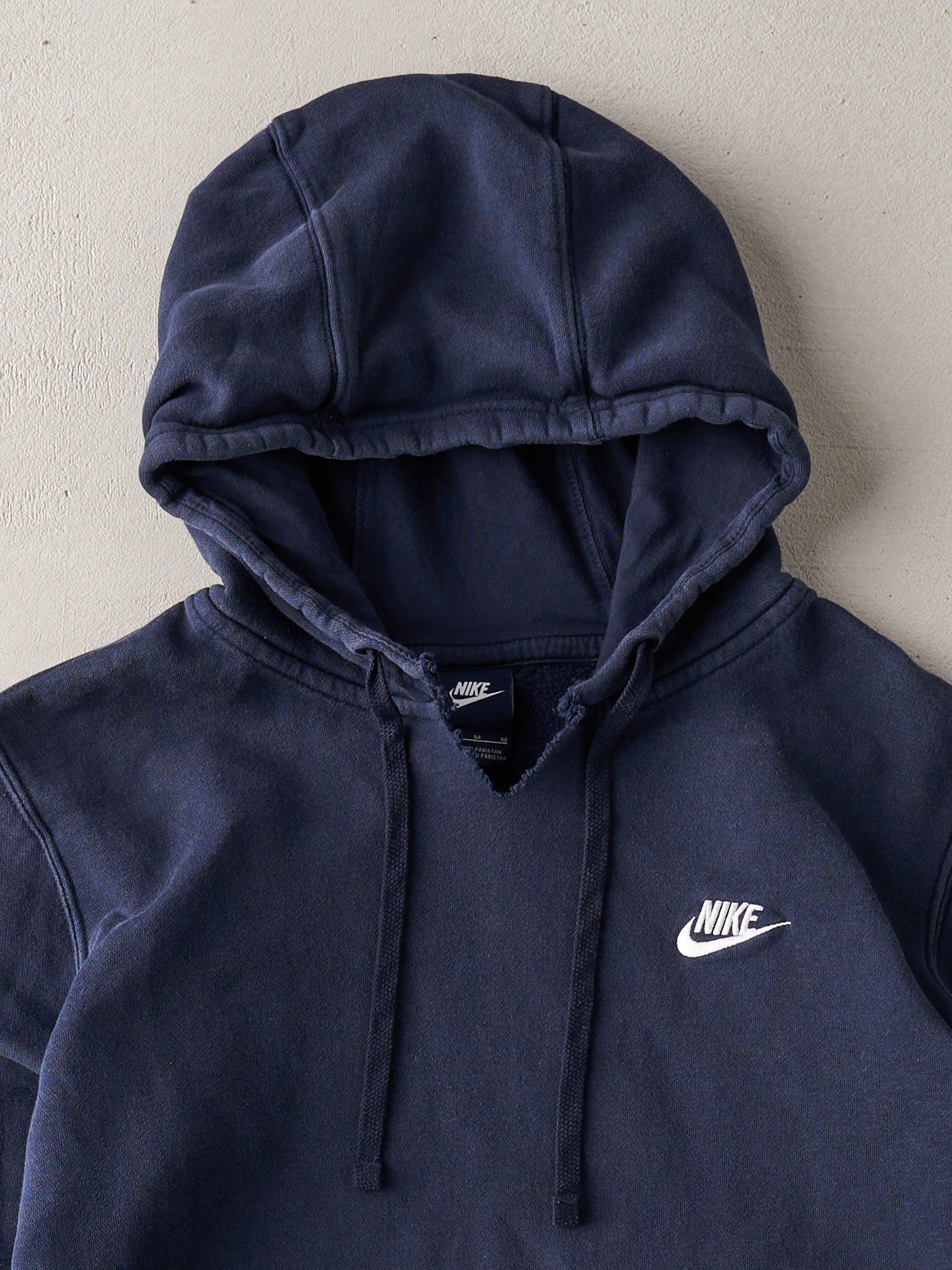 Vintage Navy Nike Essentials Hoodie (L)