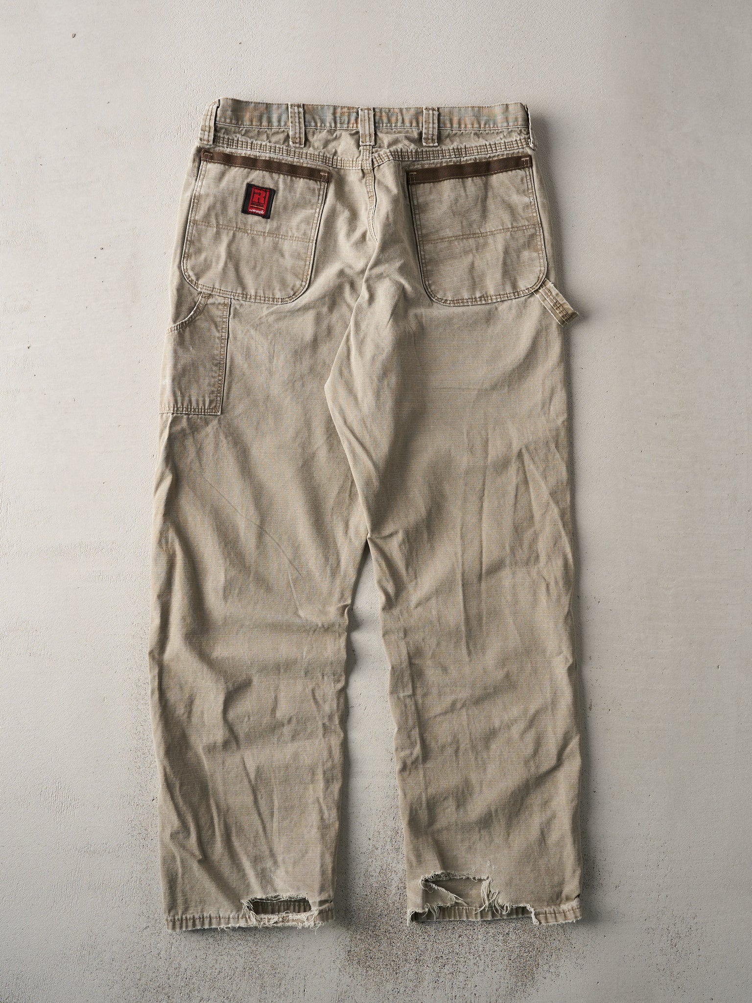 Vintage Y2K Beige Wrangler Riggs Carpenter Pants (34x32)