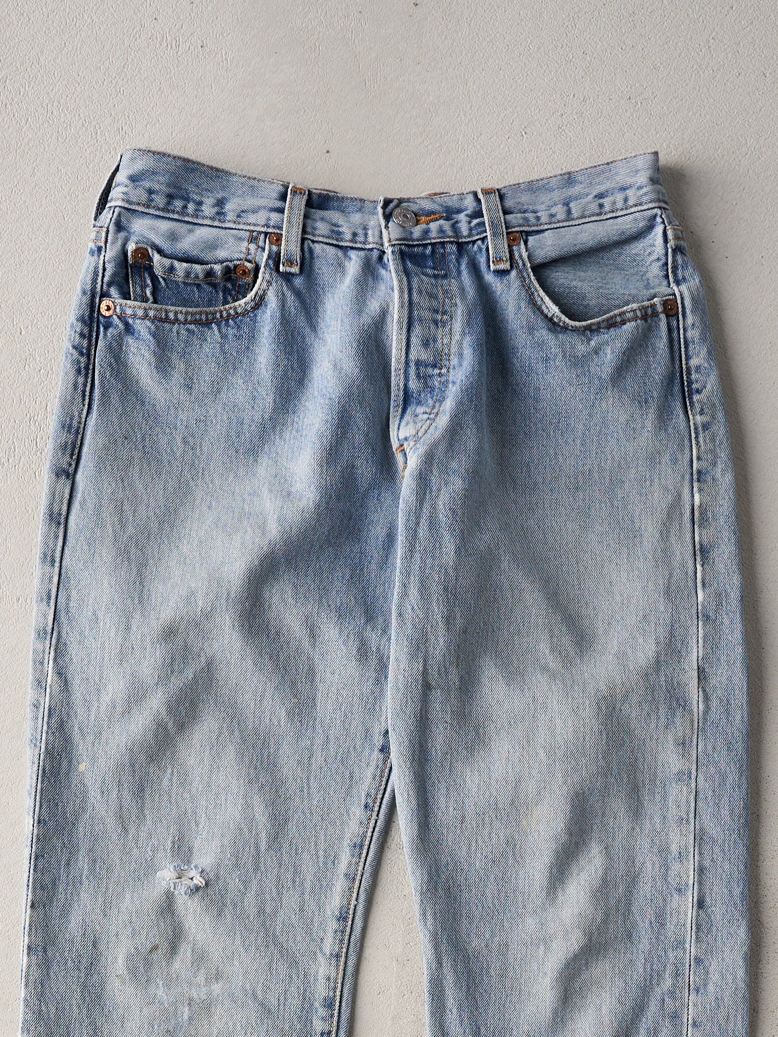 Vintage 90s Light Wash Levi 501s Denim Jeans (29x30)