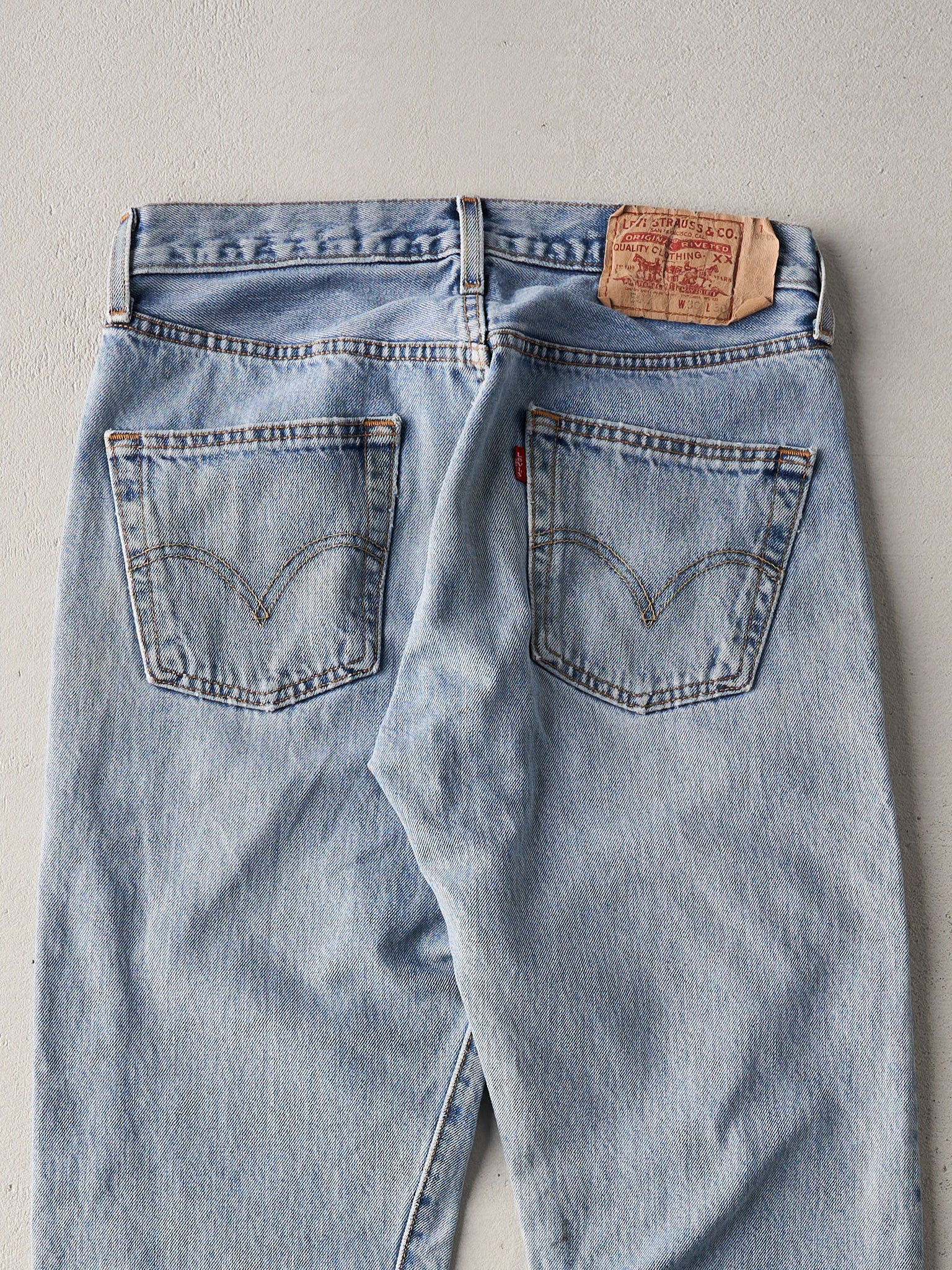 Vintage 90s Light Wash Levi 501s Denim Jeans (29x30)