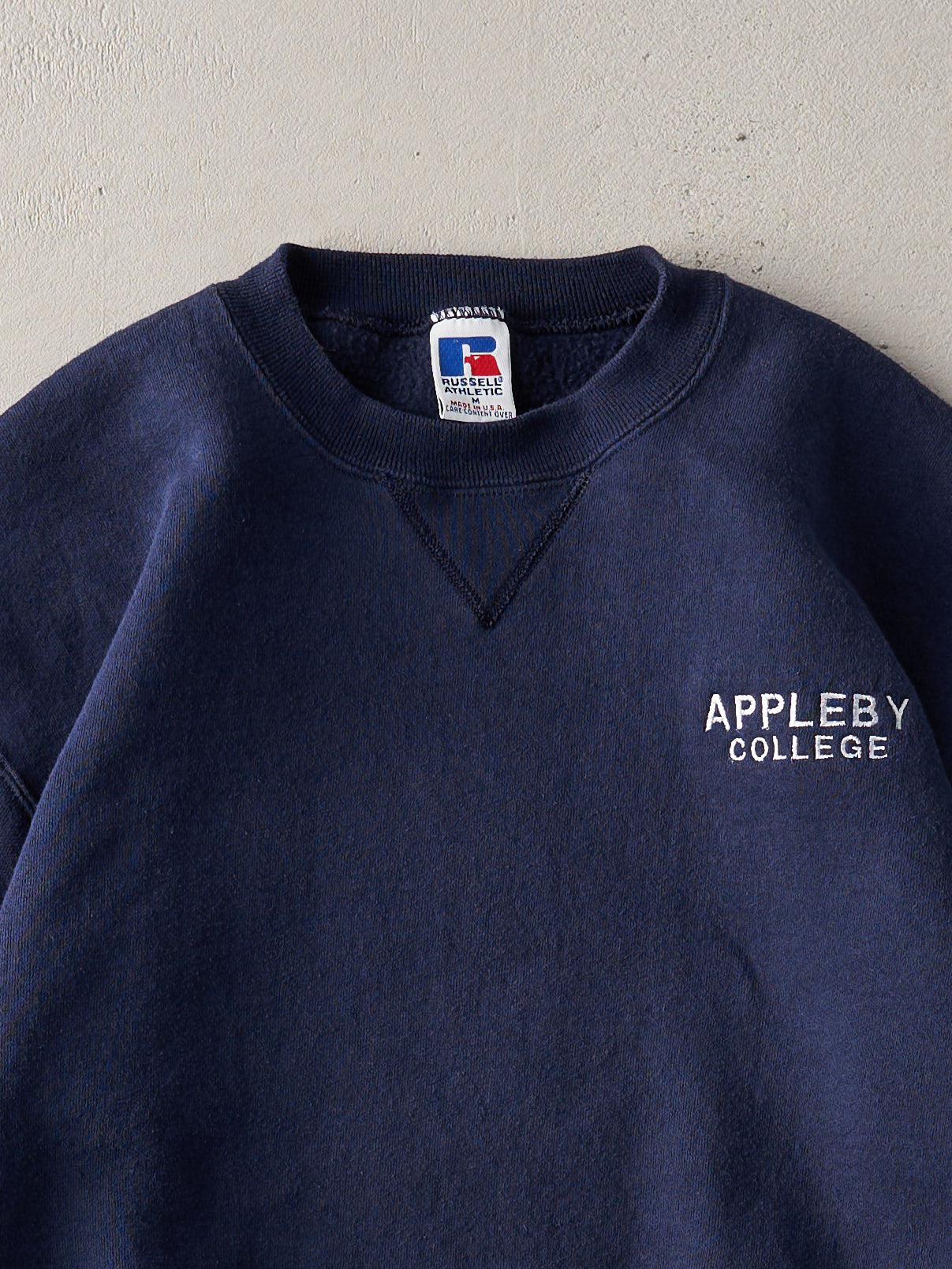 Vintage 90s Navy Appleby College Russell Athletics Crewneck (M)