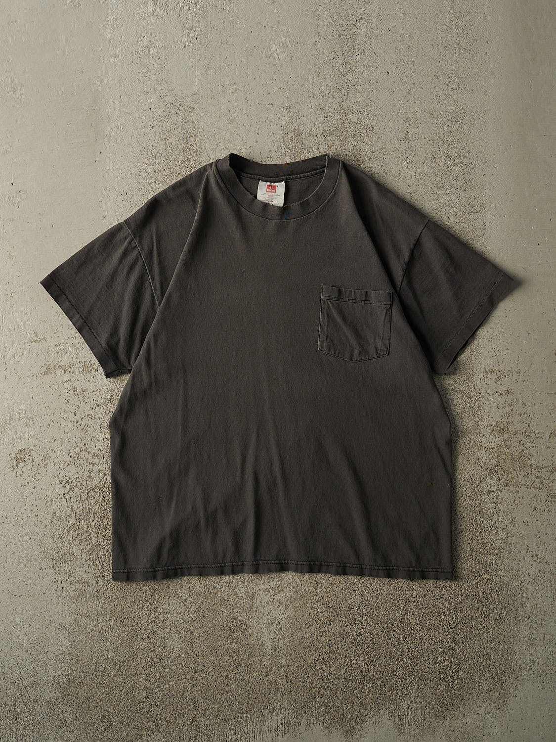 Vintage 90s Faded Black Blank Pocket Tee (M)