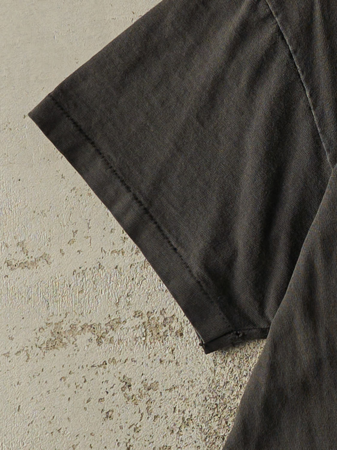 Vintage 90s Faded Black Blank Pocket Tee (M)