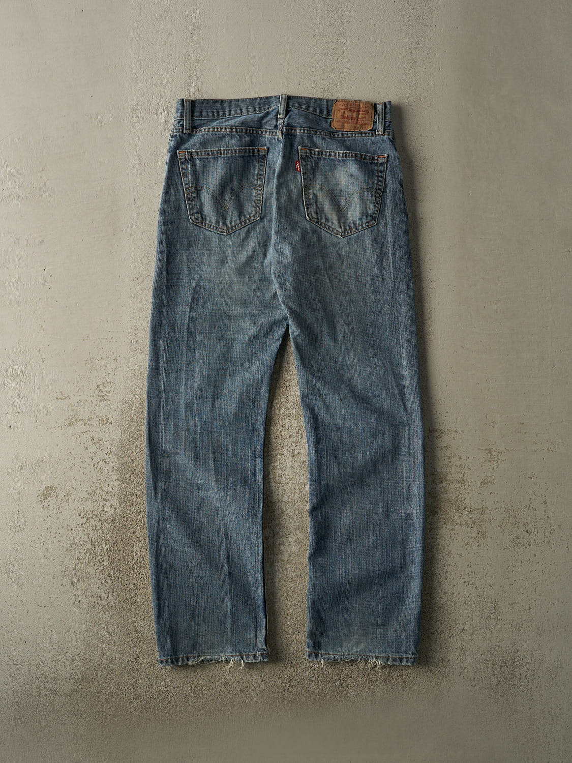Vintage Y2K Mid Wash Levi's 505 Jeans (34x31.5)