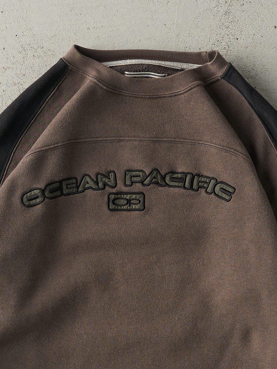 Vintage Y2K Brown & Black Ocean Pacific Crewneck (M/L)