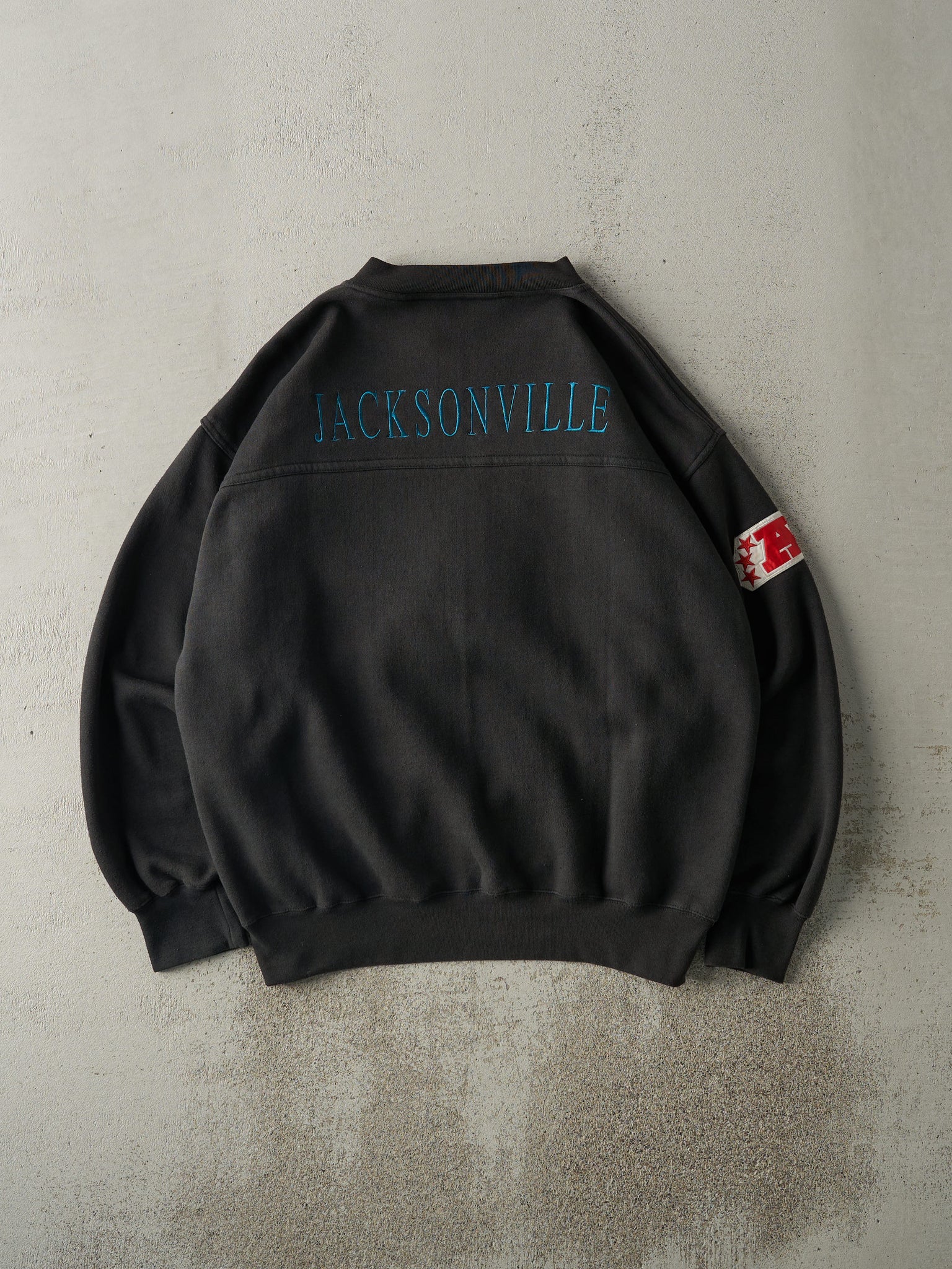 Vintage 90s Black Jacksonville Jaguars Embroidered Crewneck (L/XL)