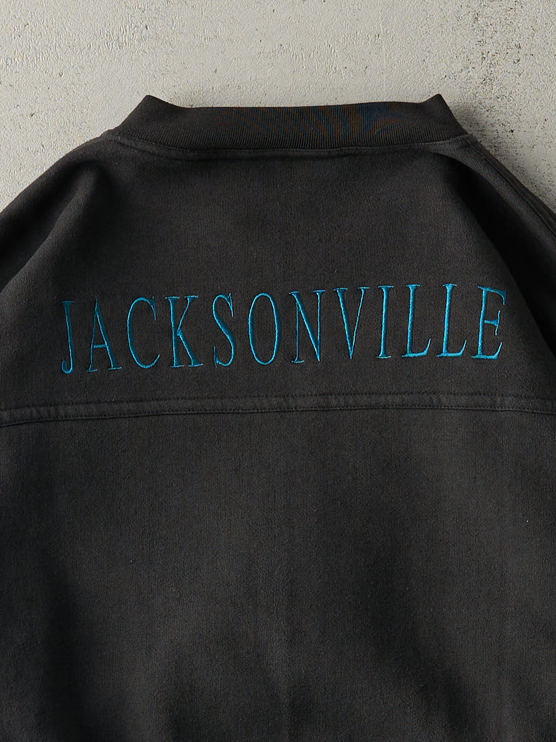 Vintage 90s Black Jacksonville Jaguars Embroidered Crewneck (L/XL)