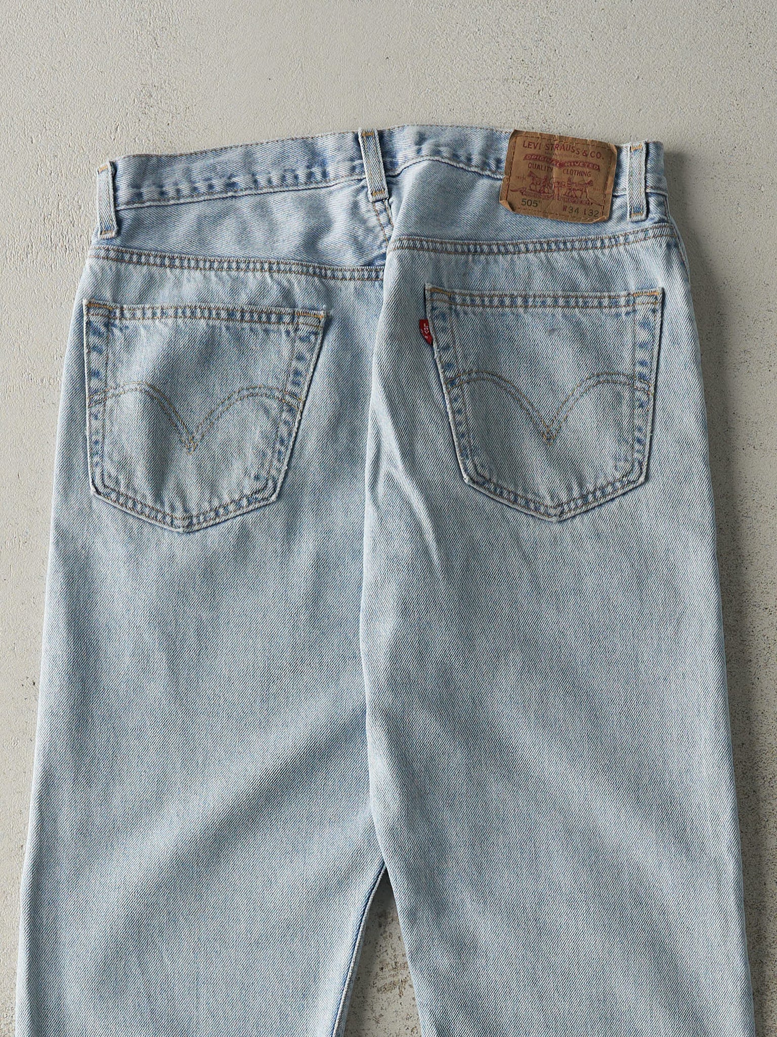 Vintage 90s Light Wash Levi's 505 Jeans (33x31)