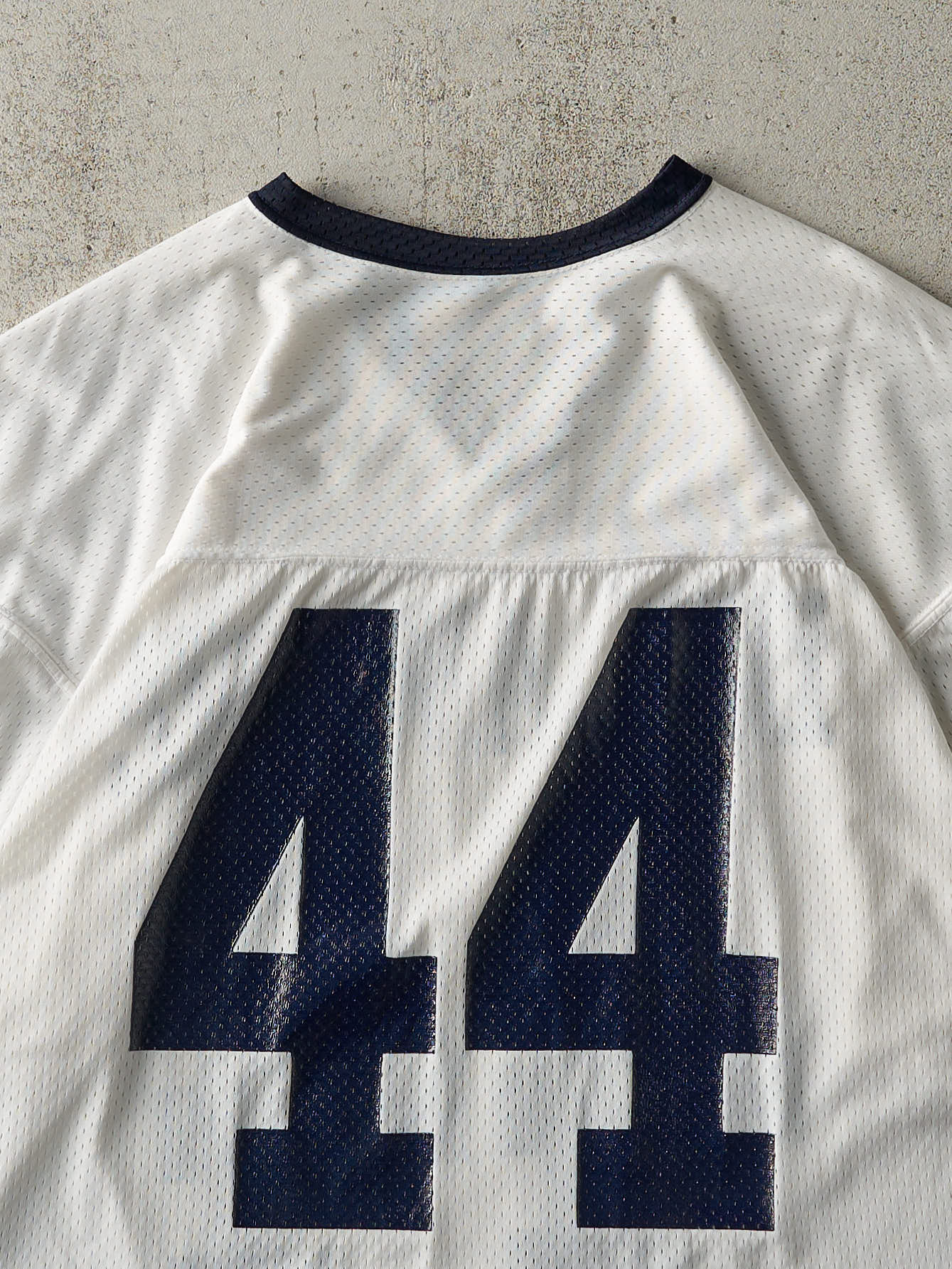 Vintage 90s White & Navy Delaware Cropped Jersey (M)