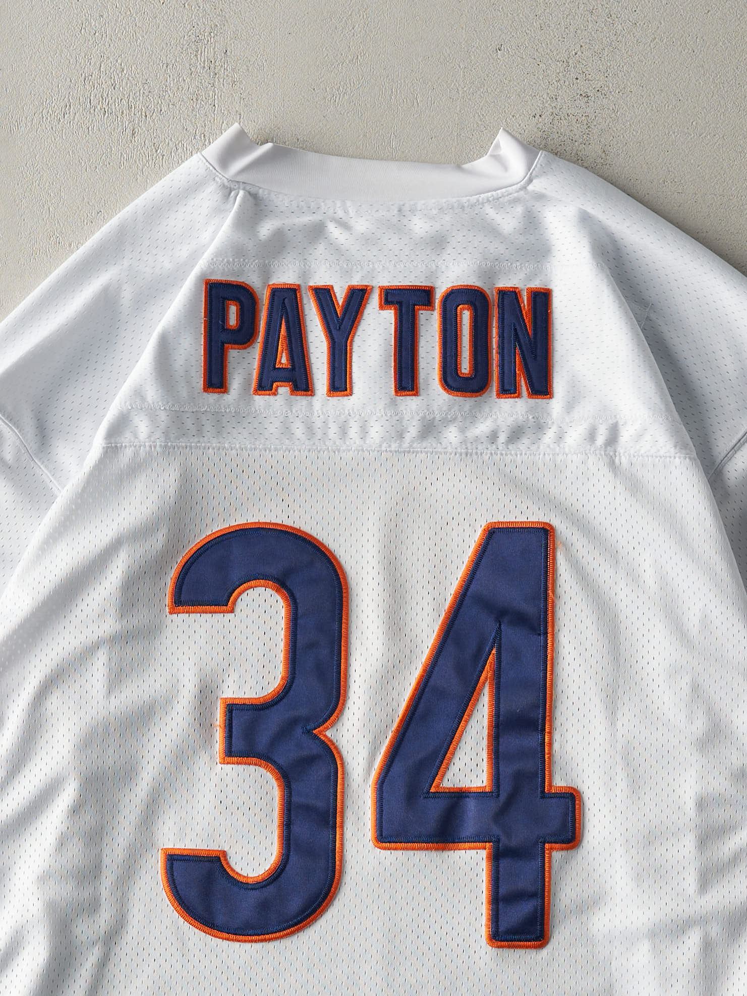 Vintage Y2K White Chicago Bears #34 Walter Payton Jersey (XXL)