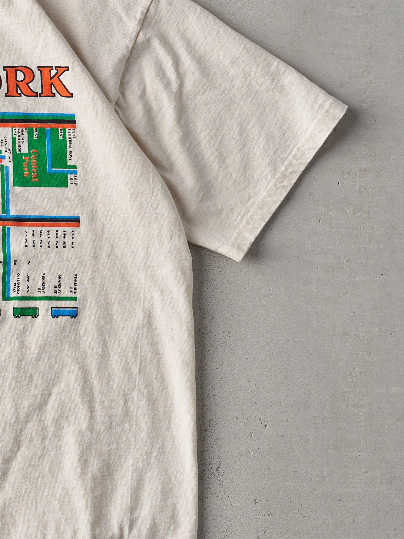 Vintage 90s Beige New York Map Tee (M)